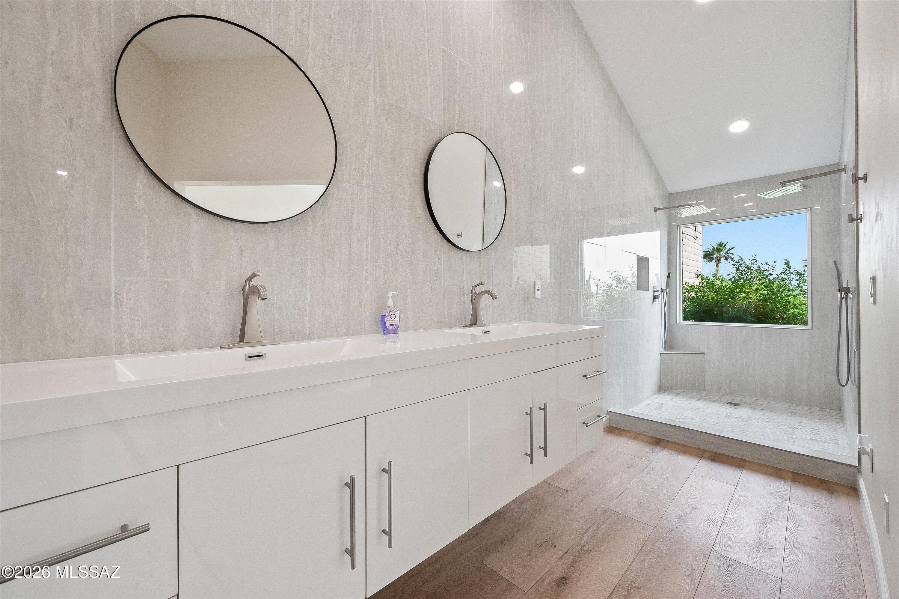 Haciendas Catalina Del Rey (1-174) - Residential Lease