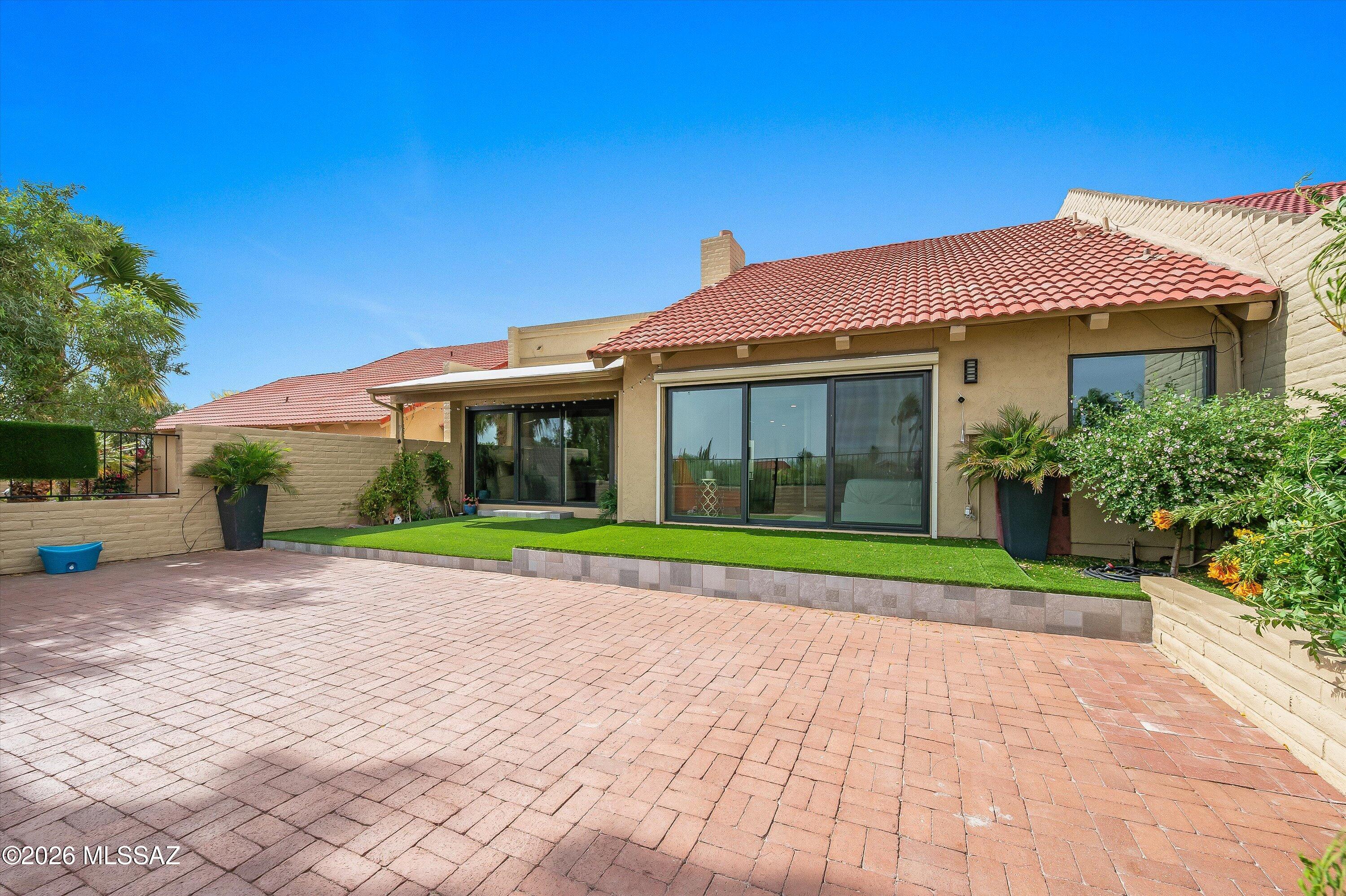 Haciendas Catalina Del Rey (1-174) - Residential Lease