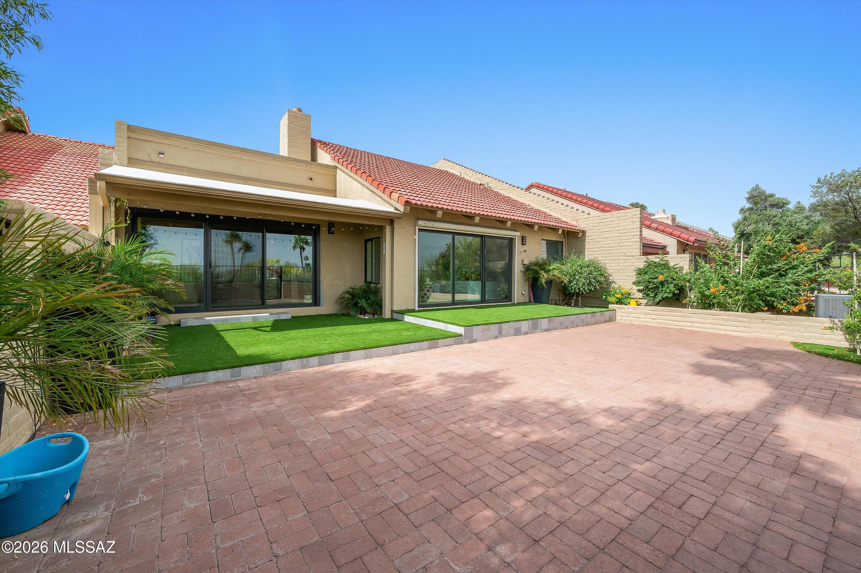 Haciendas Catalina Del Rey (1-174) - Residential Lease