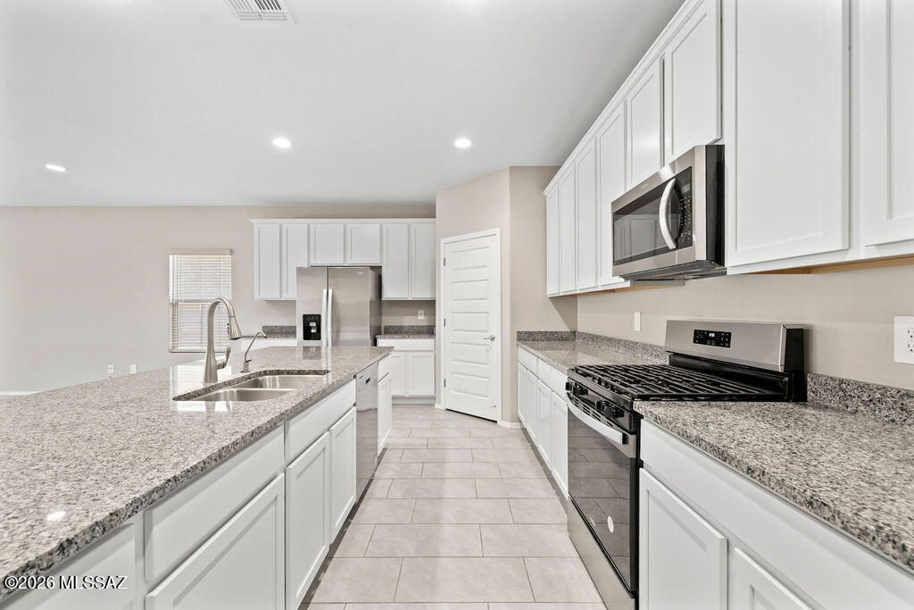 Saguaro Bloom 7B - Residential