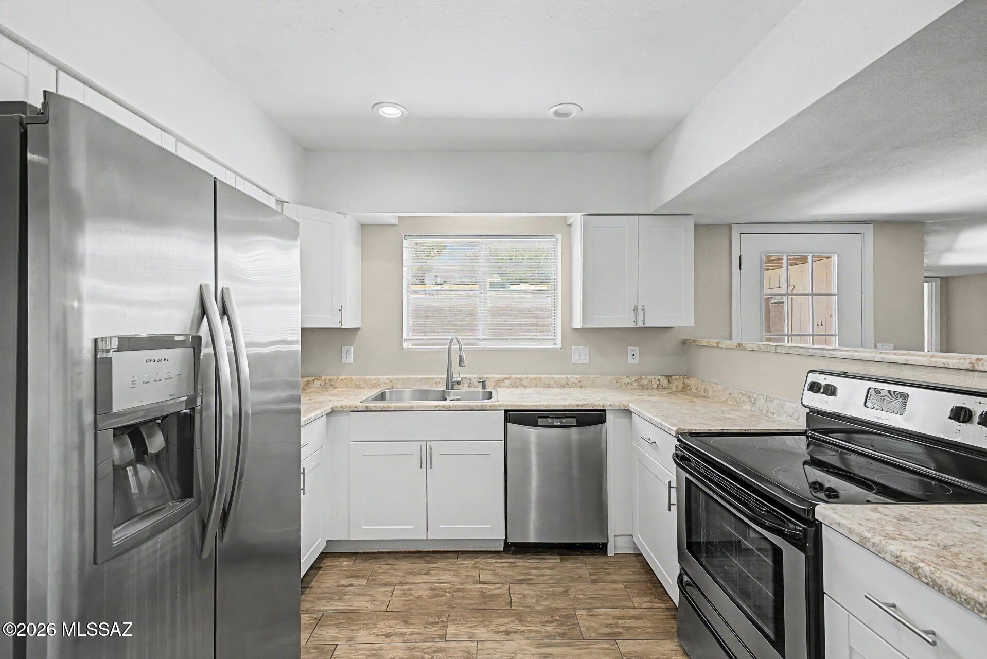 Menlo Park Parade Of Homes (1-40) - Residential