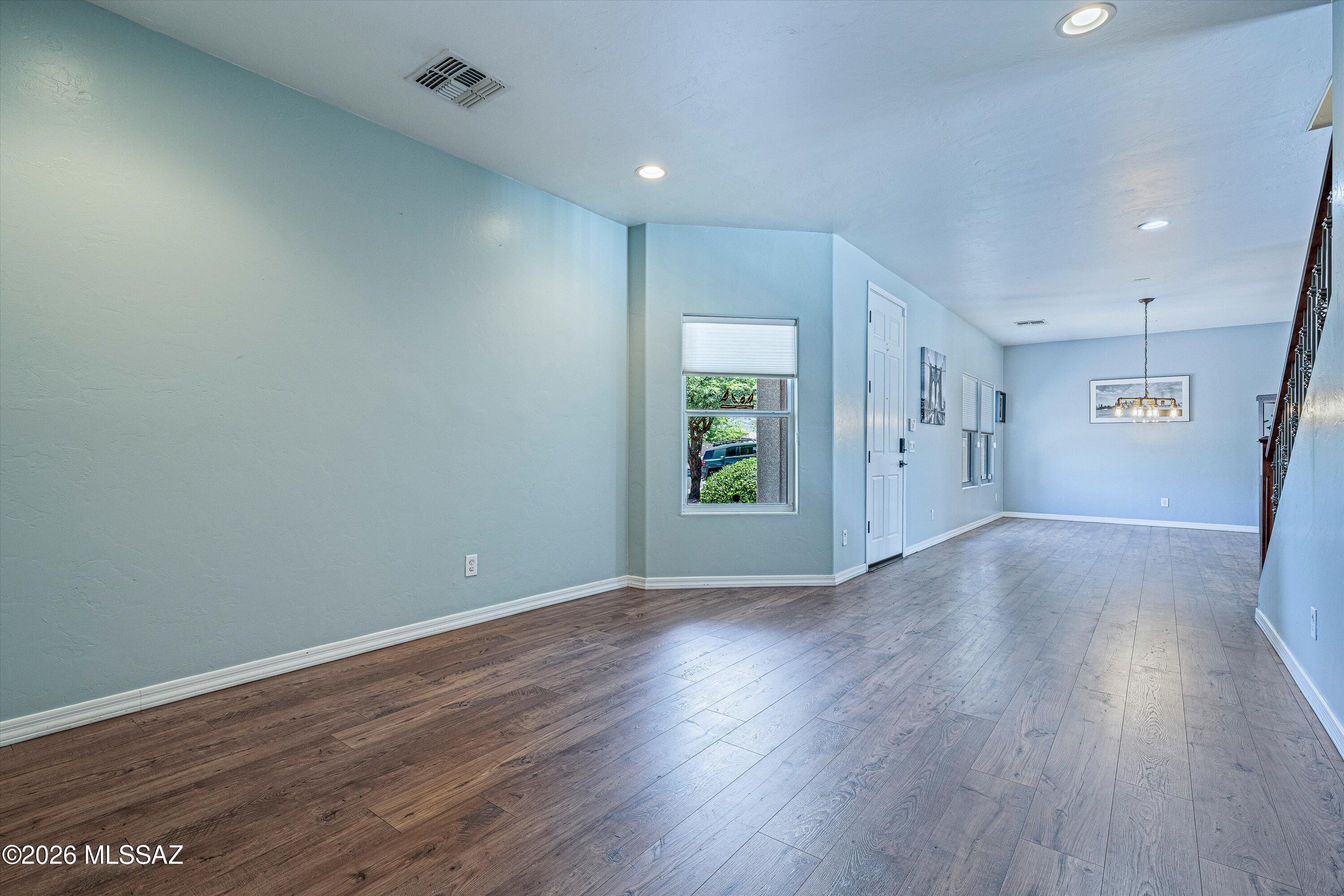 Black Horse (1-411) - Residential