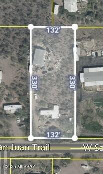 Incredible opportunity on Tucson's west side! 1-acre parcel offers breathtaking 360-mountain/city views. Gas, water, Septic. Surrounded by natural desert beauty and conveniently located with easy access to bity amenities. Endless possibilities await!