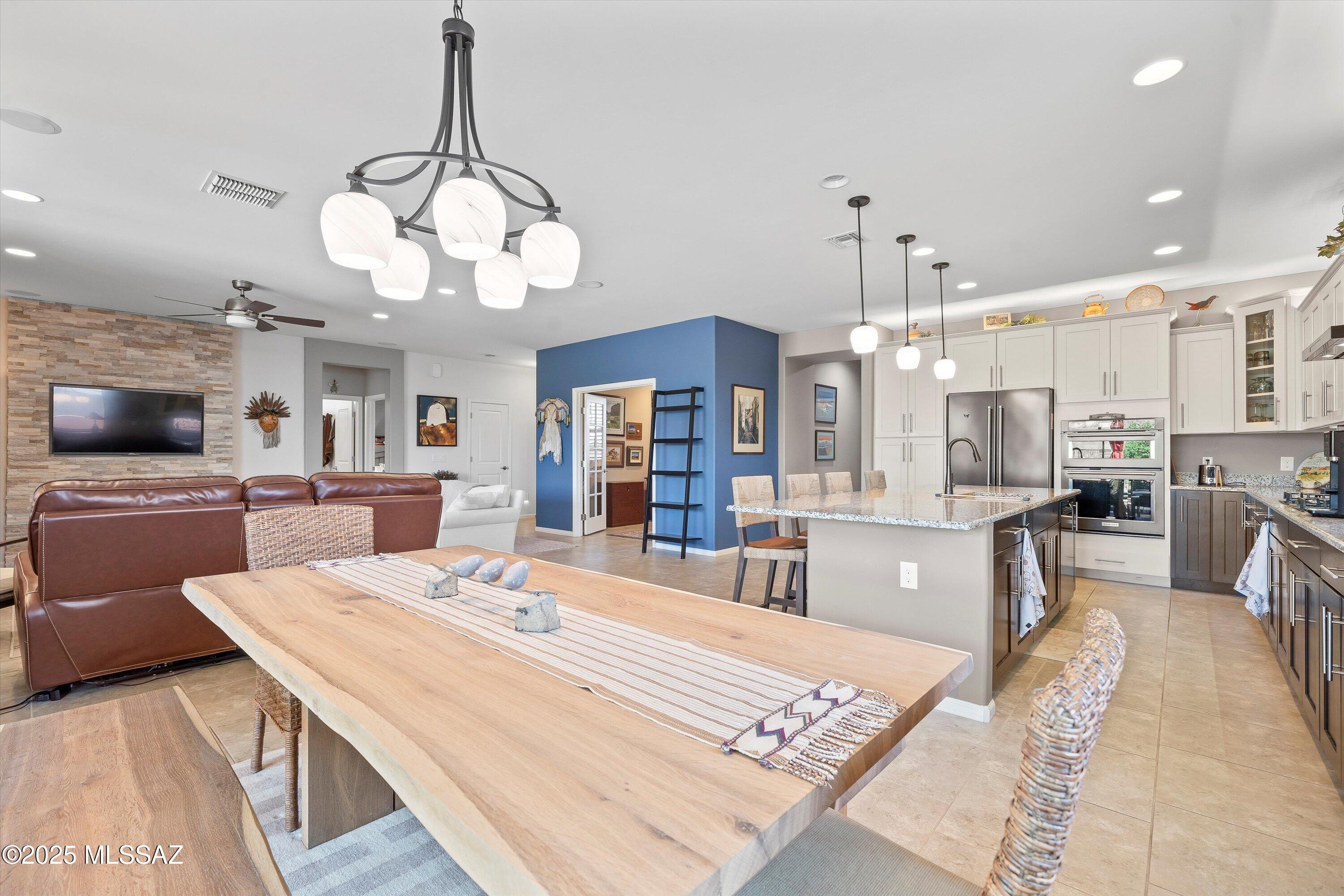 Golden Barrel Place At Dove Mountain SQ20141710079 - Residential