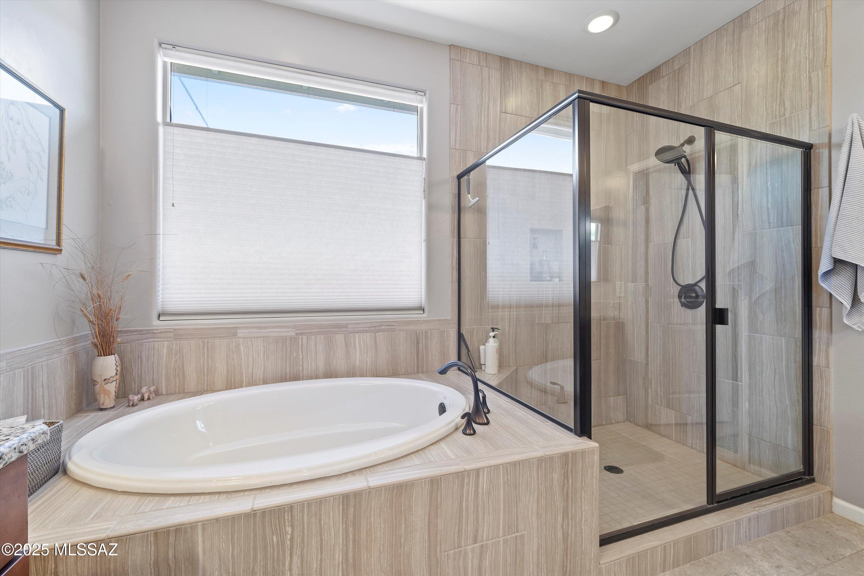 Golden Barrel Place At Dove Mountain SQ20141710079 - Residential