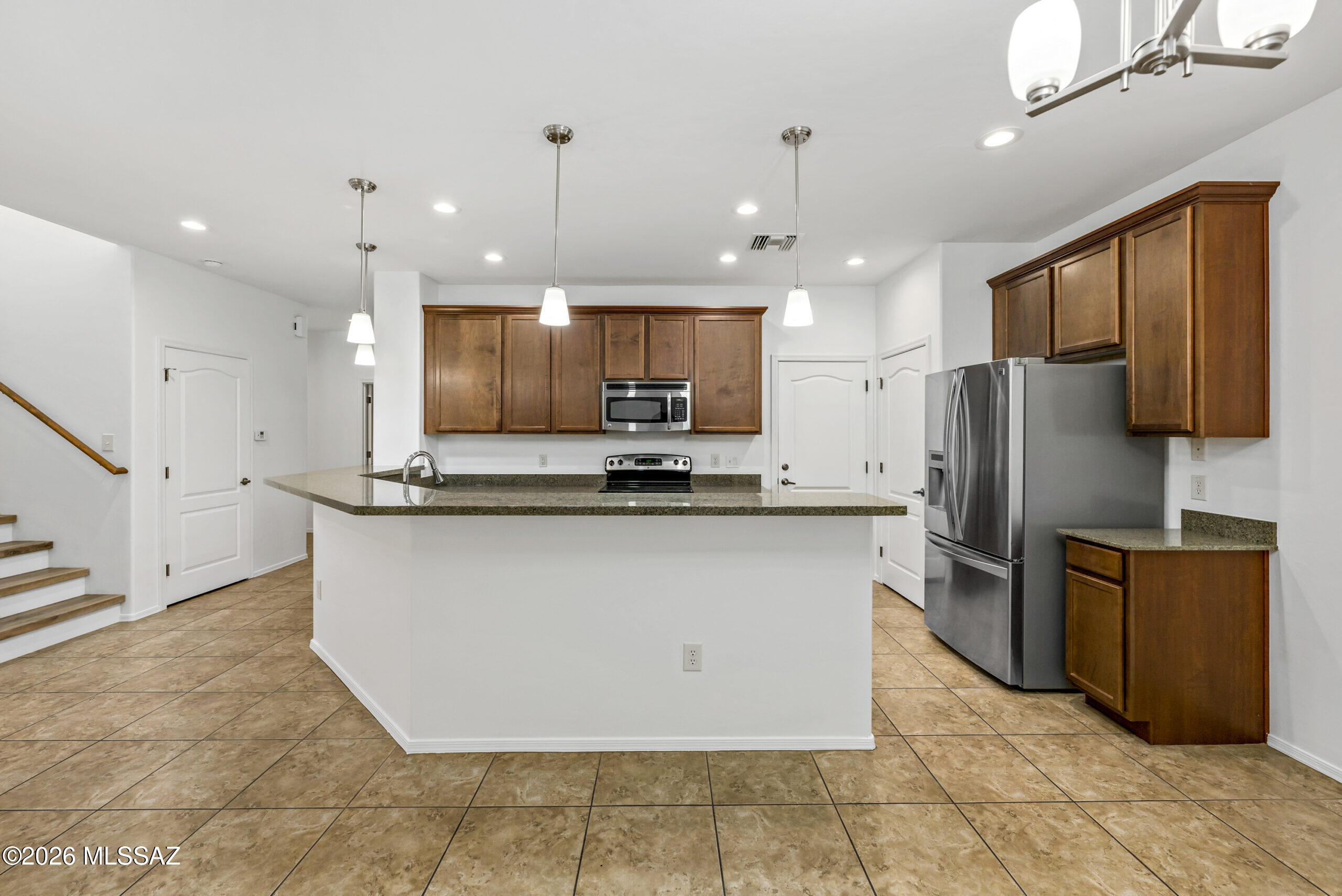 River Walk (1-140) - Residential Lease