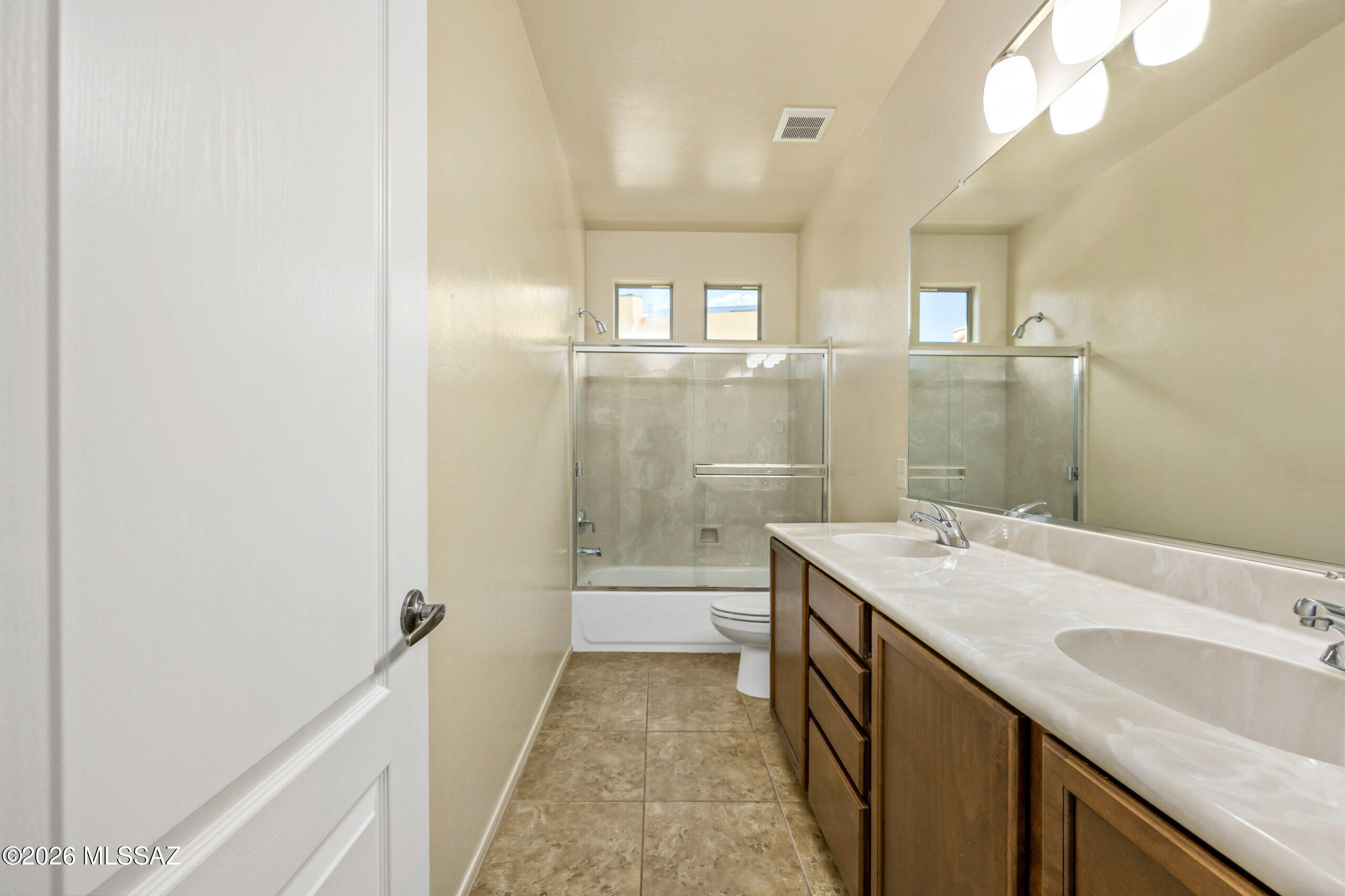 River Walk (1-140) - Residential Lease