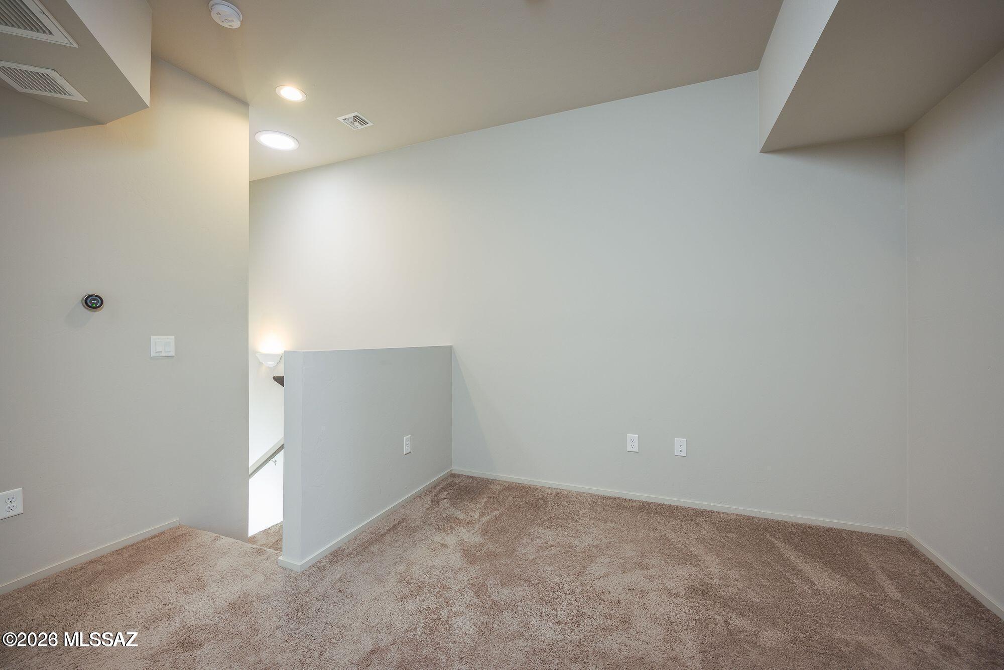 Park Modern SQ20171350679 - Residential Lease