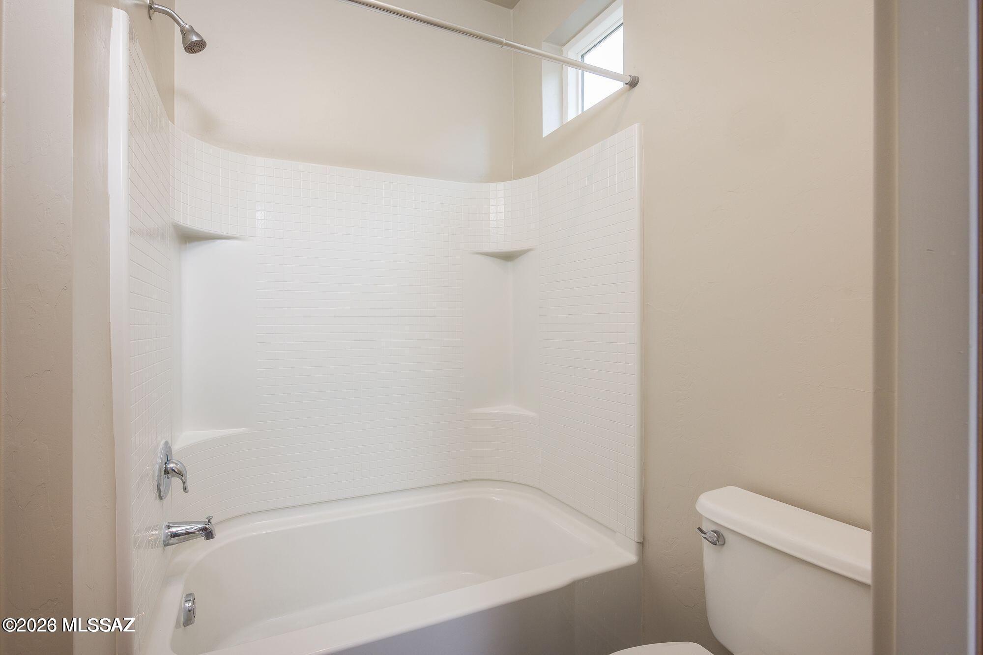 Park Modern SQ20171350679 - Residential Lease