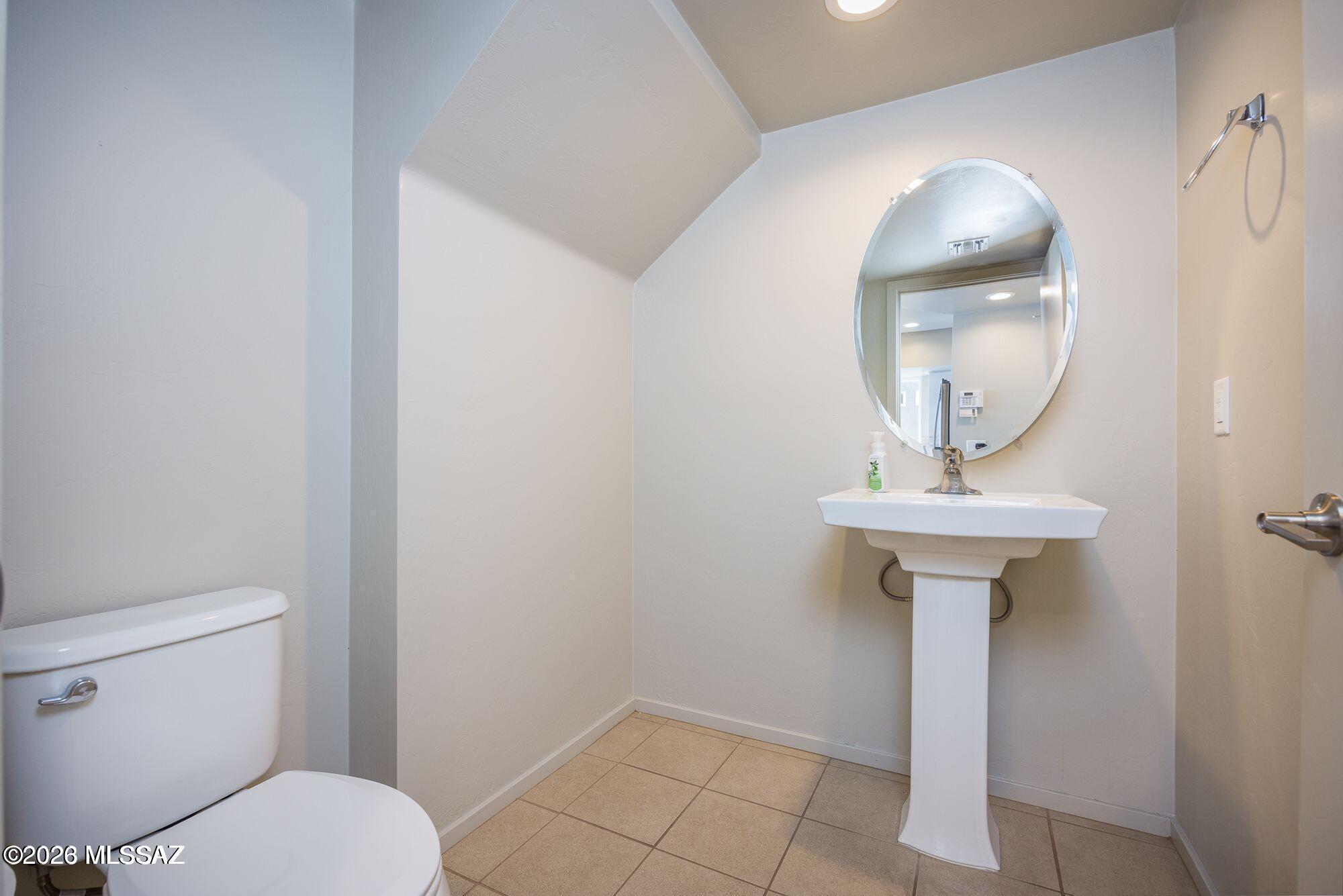 Park Modern SQ20171350679 - Residential Lease