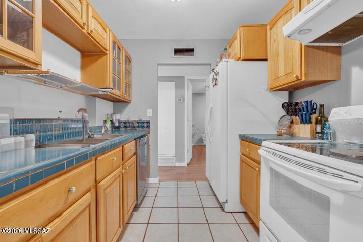 Vista Del Prado (1-274) - Residential