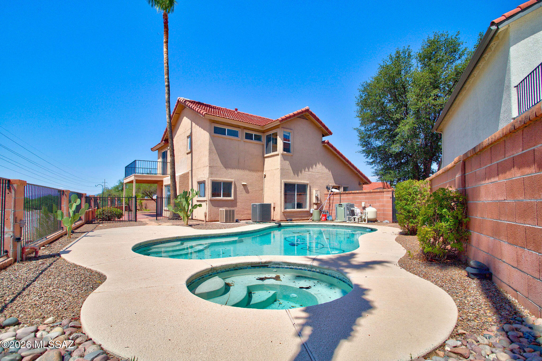 Villages Of La Canada (The) - Residential
