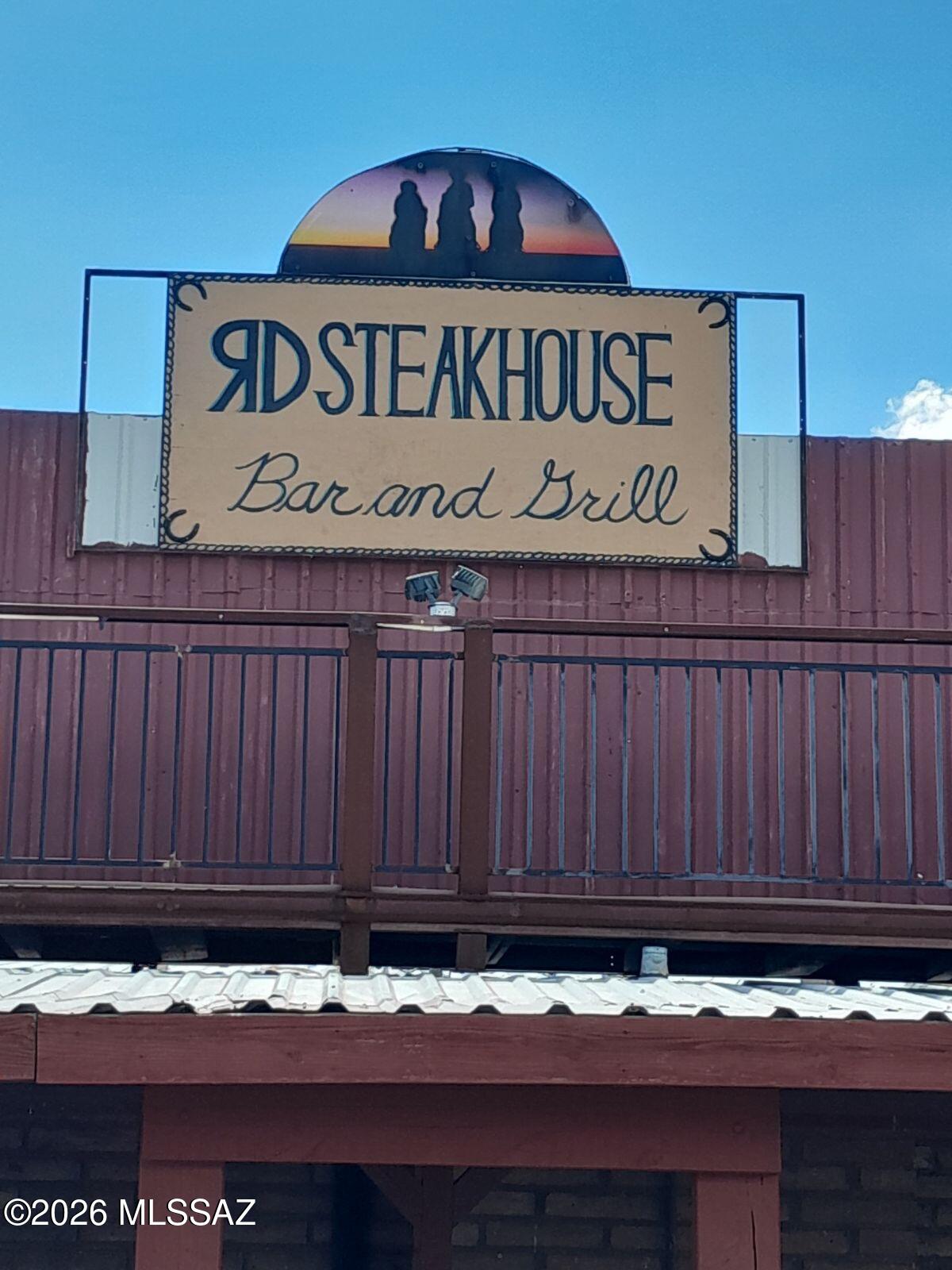 Excellent opportunity to own a restaurant & Bar in Elfrida.   Series six liquor license included with this sale.  3302 sq. ft restaurant separate from bar.  Dance floor & roping arena.  Nearest bar is 20 miles away.  Enjoy lunch, dinner, dancing, karaoke, shuffle board, dart board, corn hole, bands & Quinceanera.