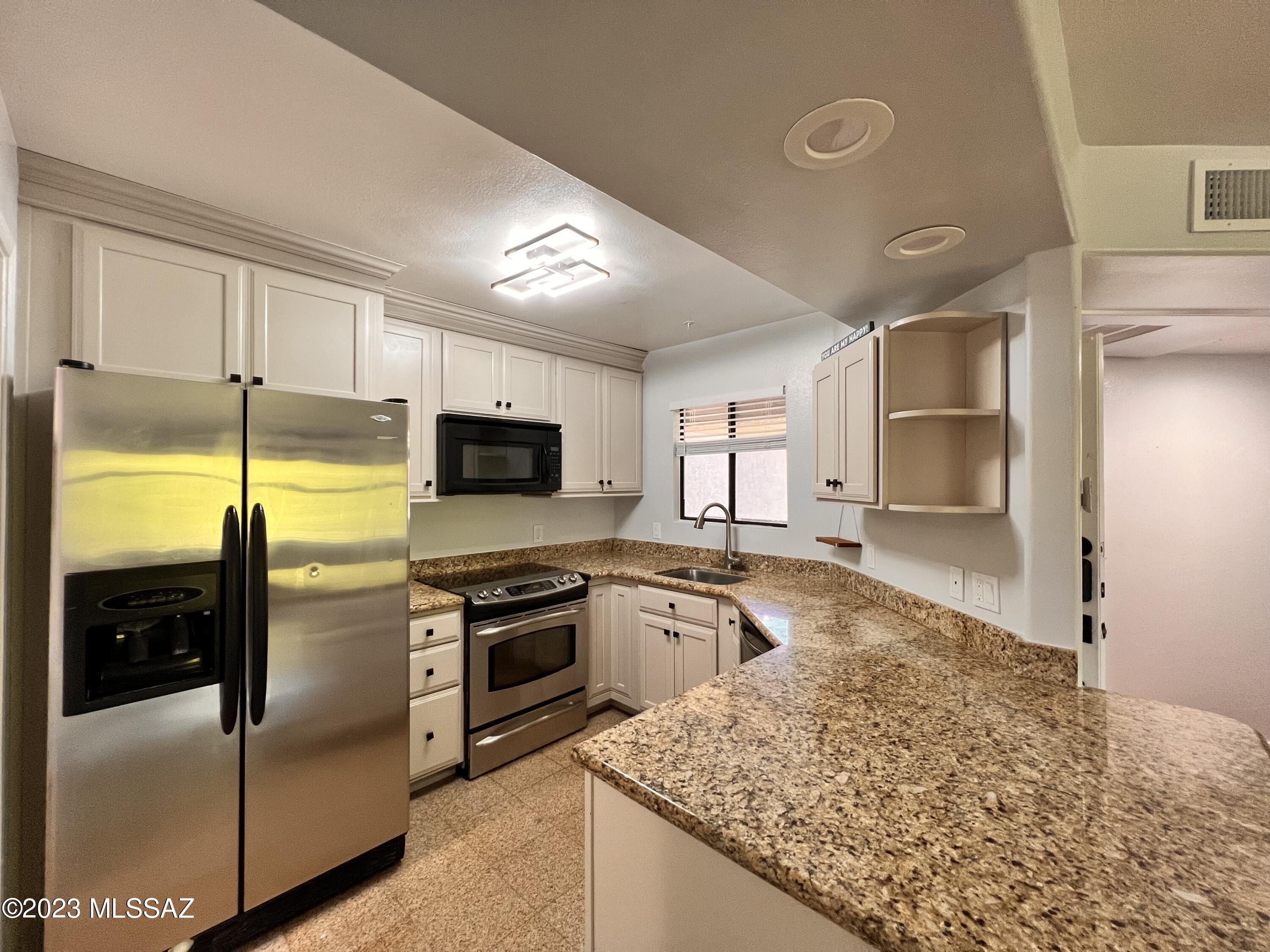 Veranda at Ventana Condominiums - Residential Lease