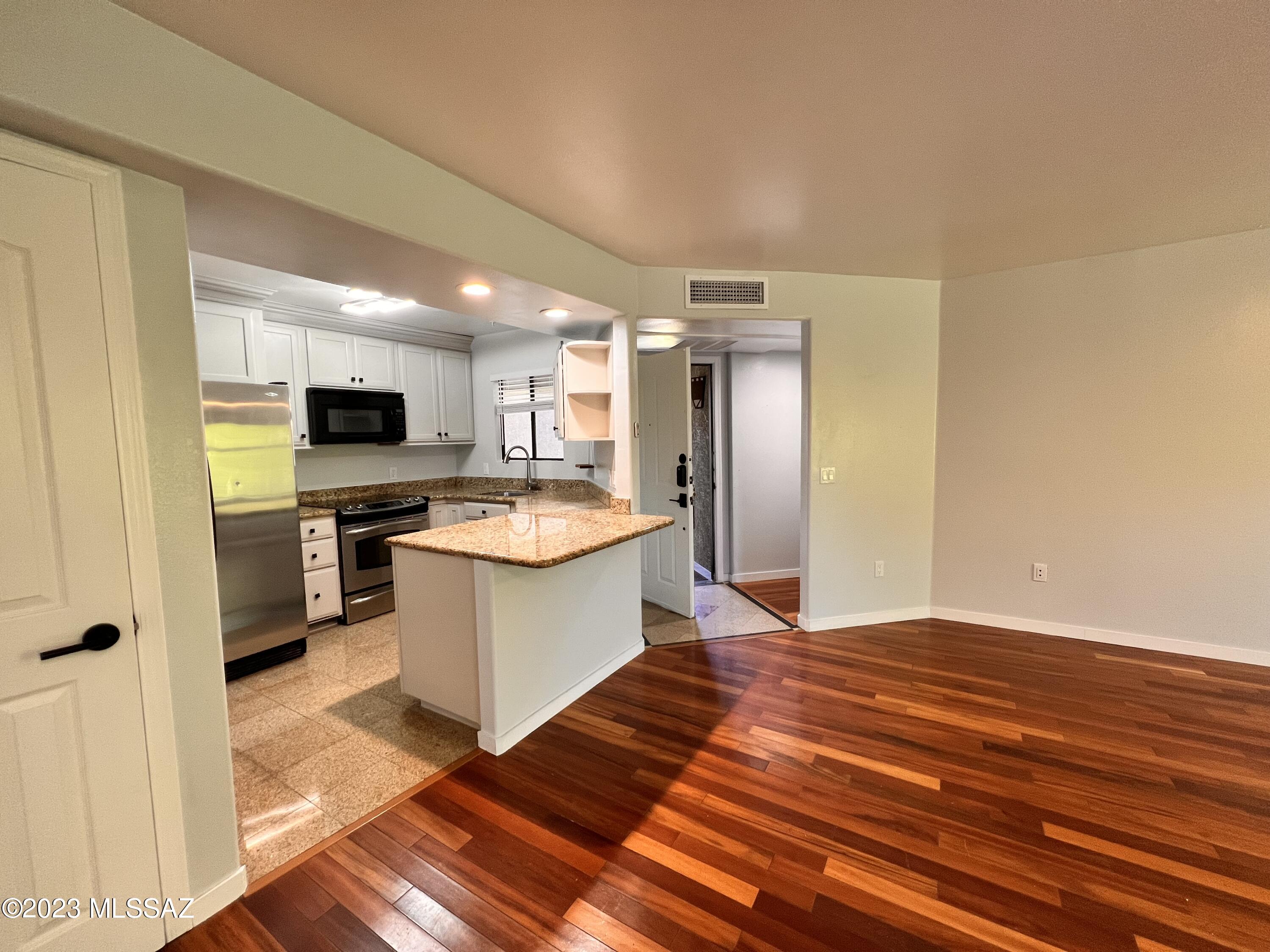 Veranda at Ventana Condominiums - Residential Lease
