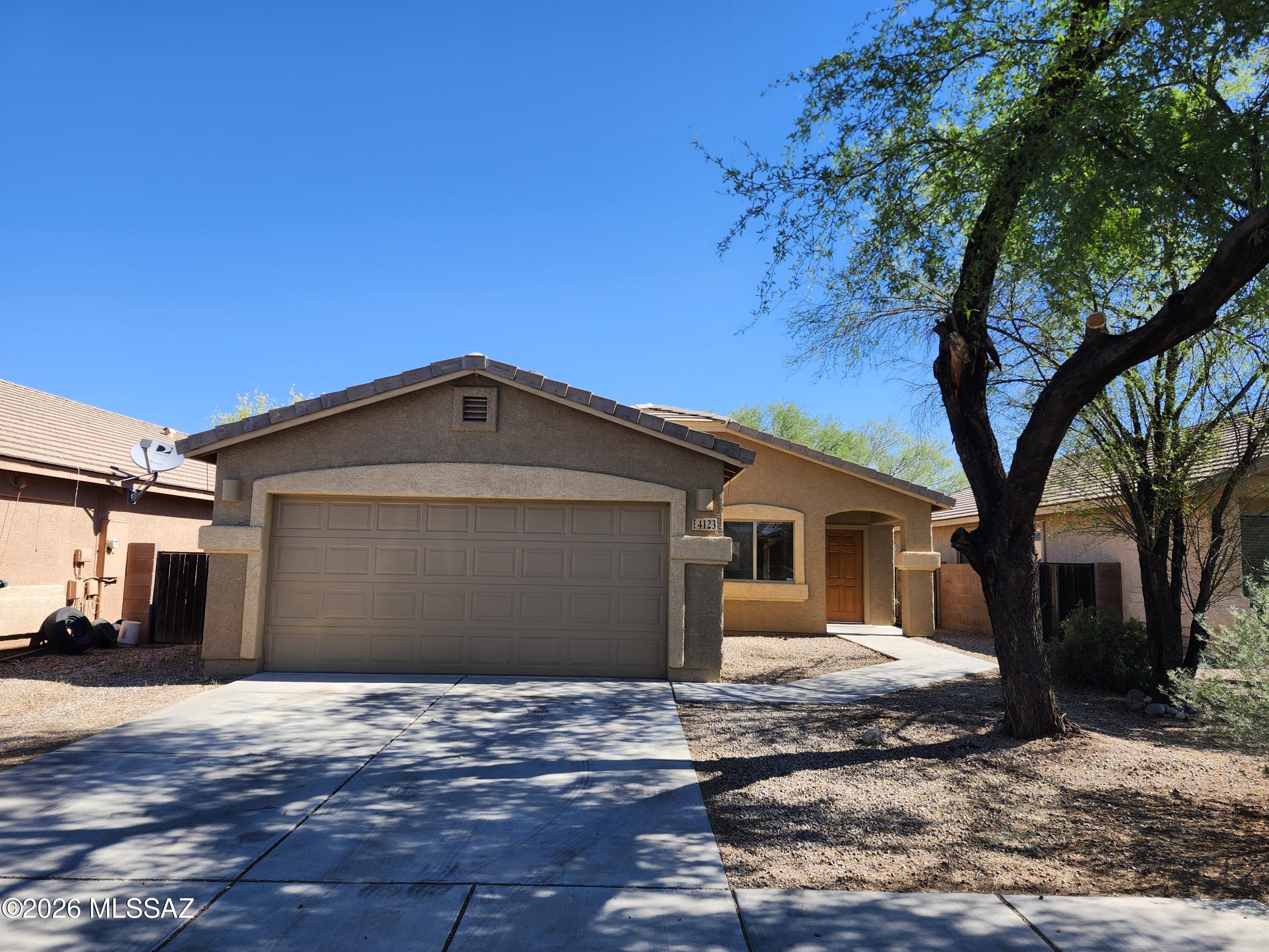 Valencia Reserve South (1-315) - Residential Lease