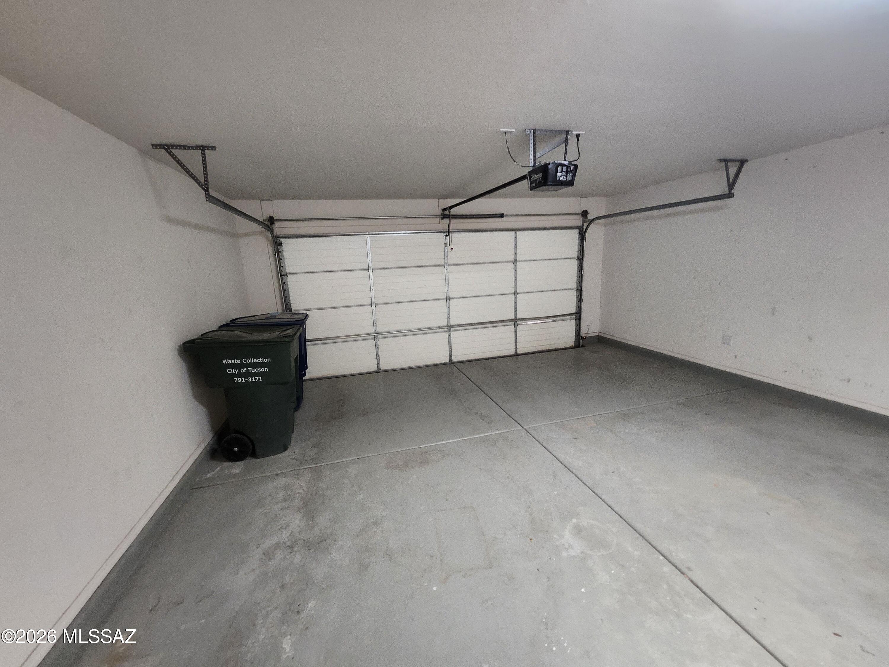 Valencia Reserve South (1-315) - Residential Lease