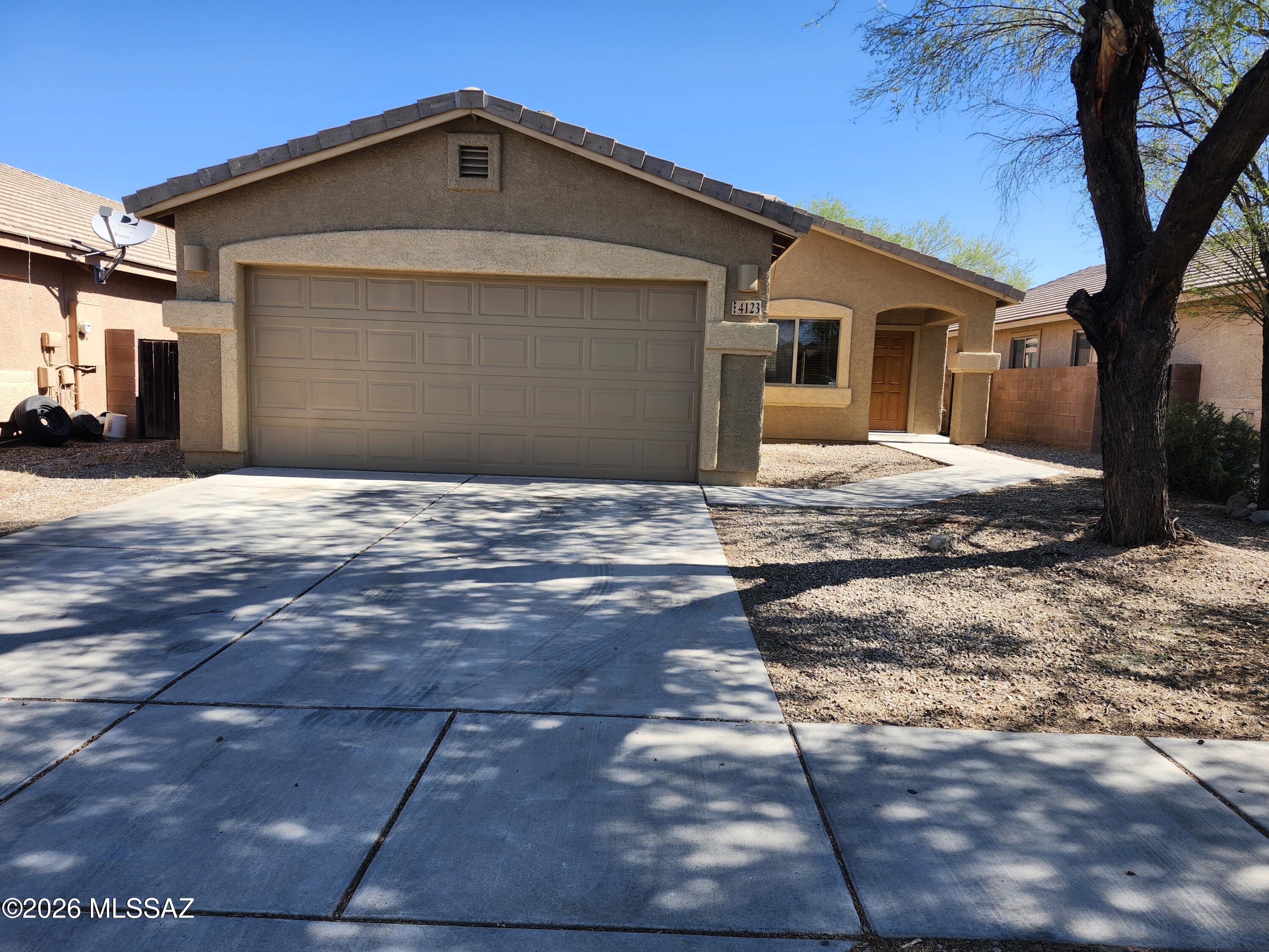 Valencia Reserve South (1-315) - Residential Lease