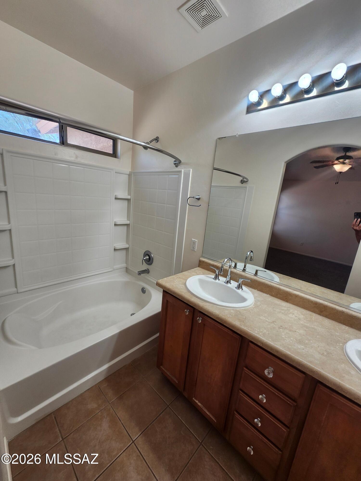 Valencia Reserve South (1-315) - Residential Lease