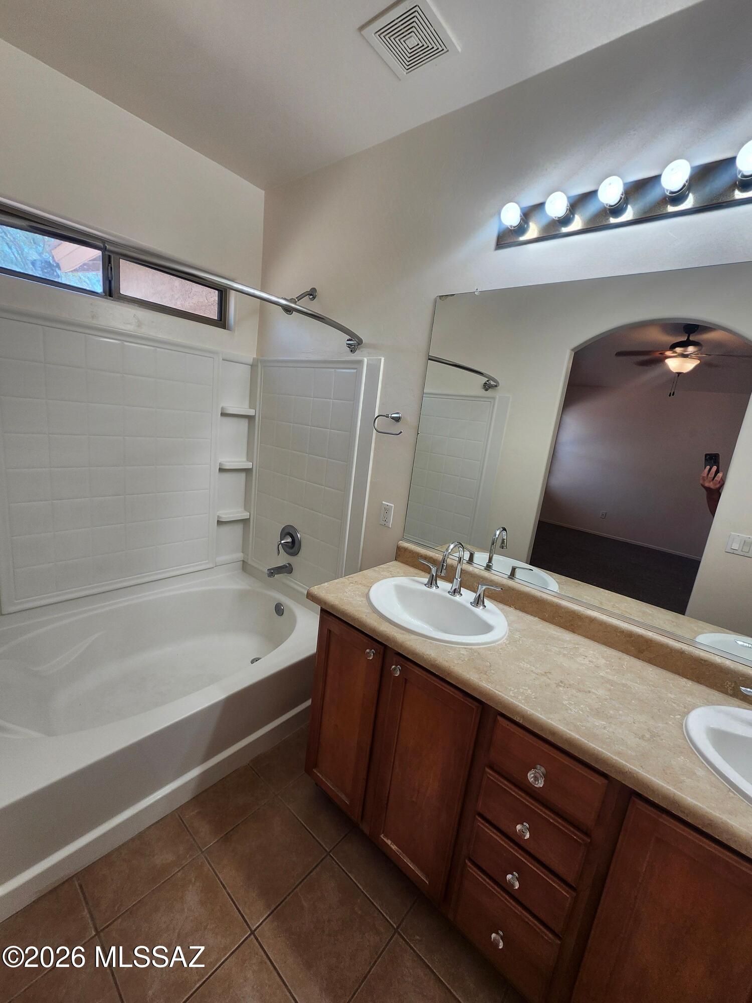 Valencia Reserve South (1-315) - Residential Lease