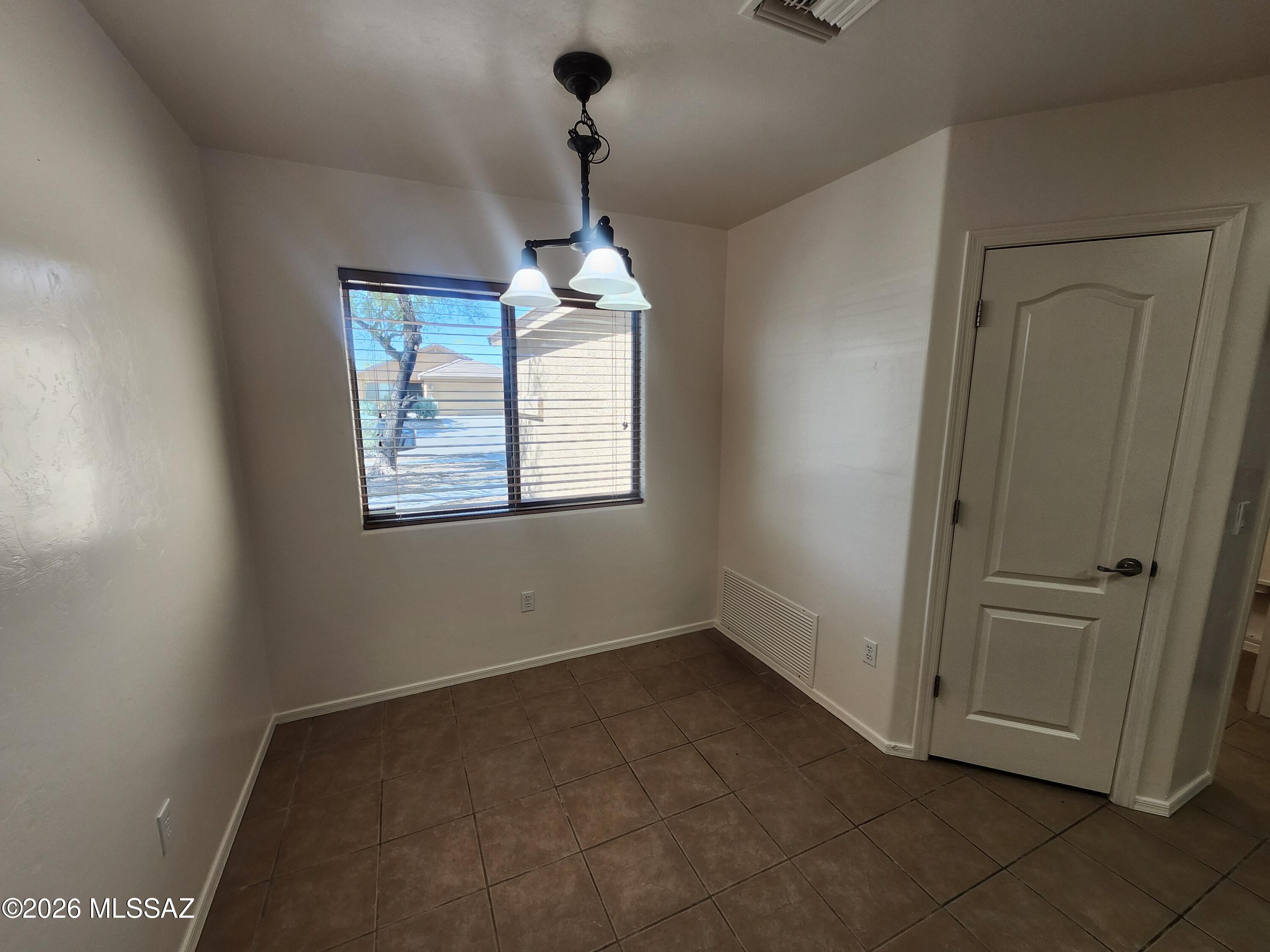 Valencia Reserve South (1-315) - Residential Lease