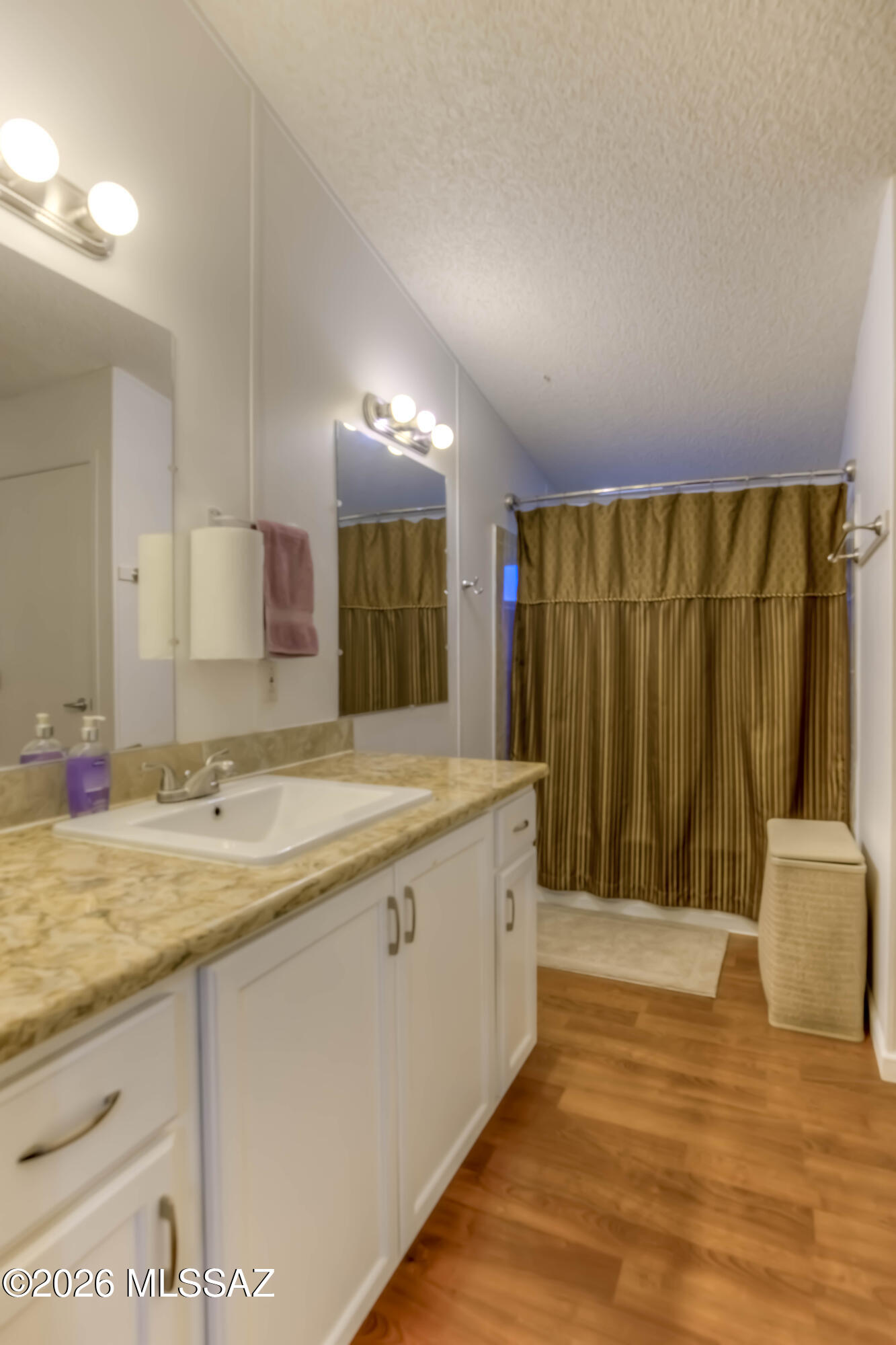 Wonderland (1-25) - Residential