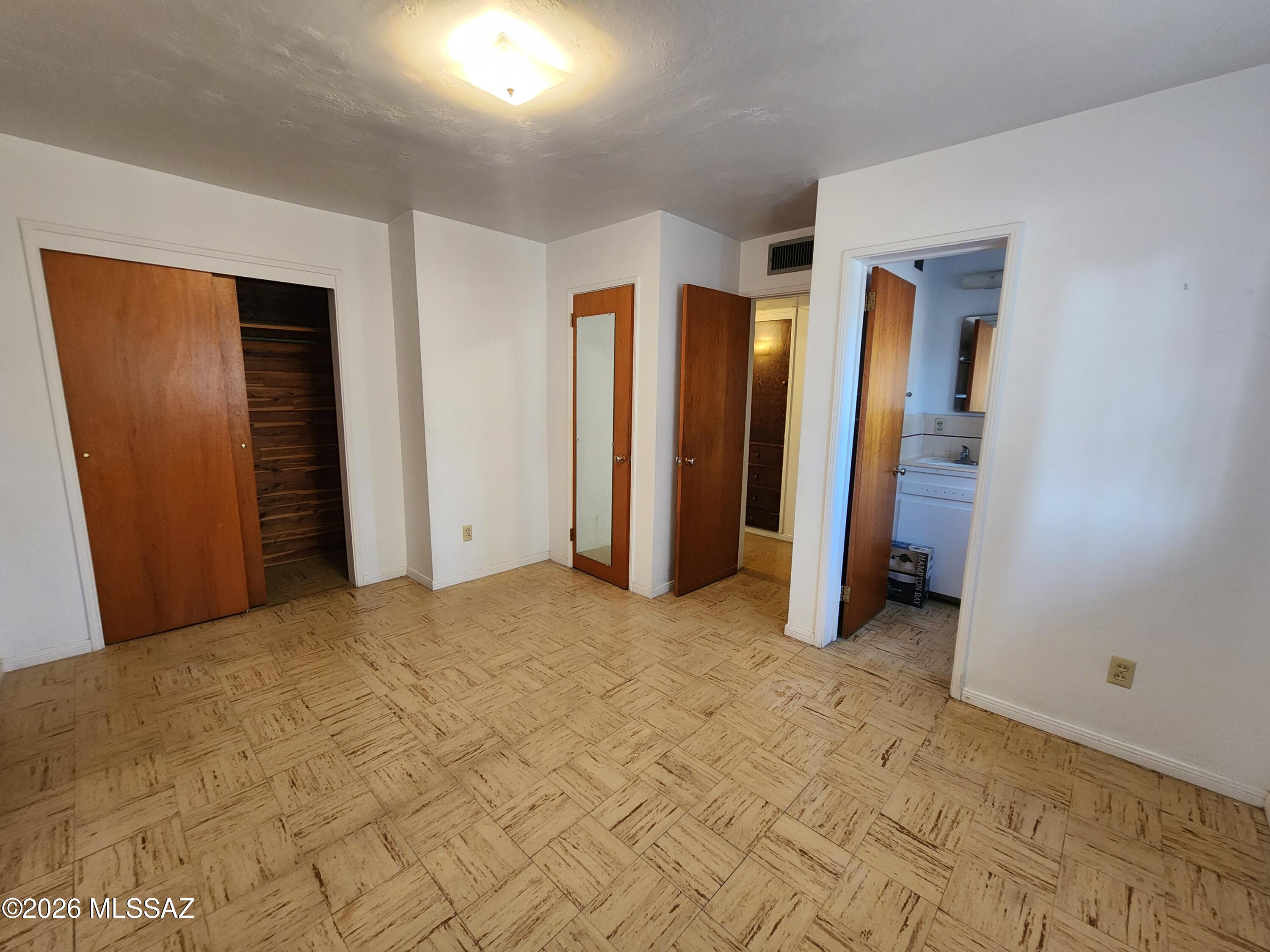 San Fernando Village - Residential