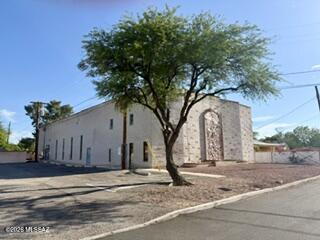 One of a kind fully operating church facility in well maintained condition.
Mid town church location, masonry construction.
Most Everything needed to begin or grow as a church is available 
Main Building: 
5 offices, 3 bathrooms,7 classrooms, 3 utility rooms.
Sanctuary (4,396 sqft) seating 225 plus.
Sloped sanctuary floor and platform has 19 foot ceiling clearance.
Fellowship Hall:
Youth Room
Two Kitchens