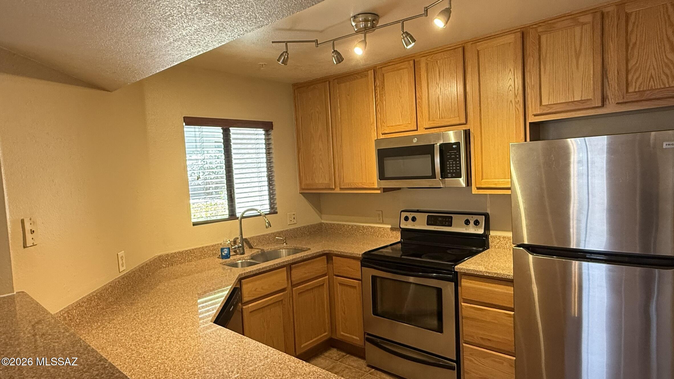 Veranda at Ventana Condominiums - Residential Lease