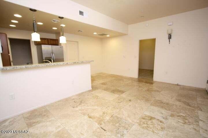 Placita Escondida Bldgs 18-20 Units 1-204 - Residential Lease