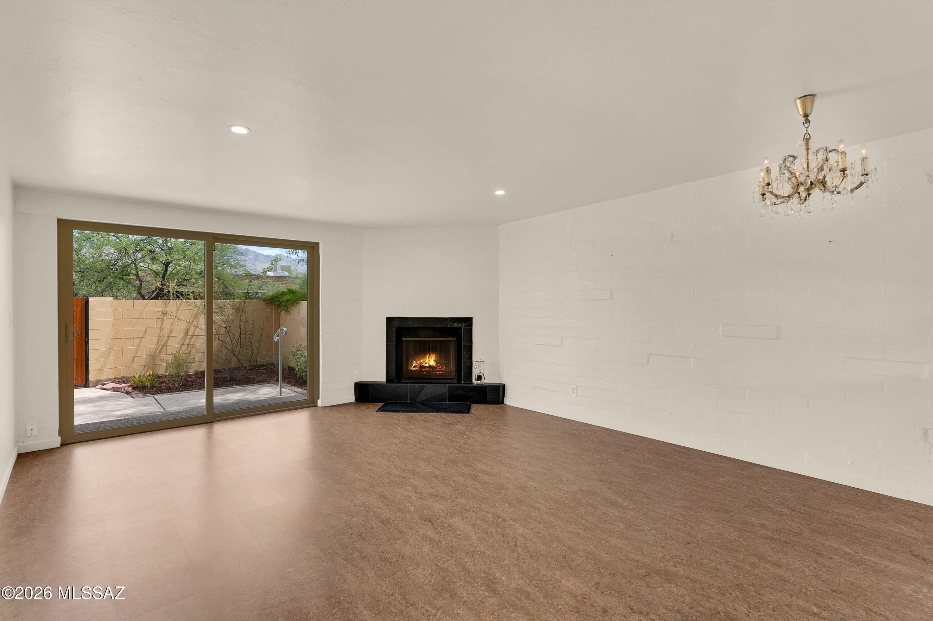 San Francisco Square (1-16) - Residential