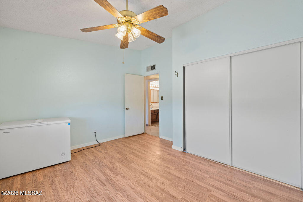 White Fence Farms (1-65) - Residential