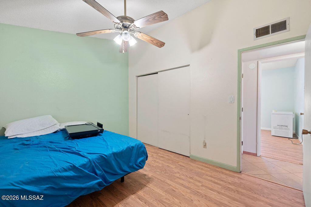 White Fence Farms (1-65) - Residential