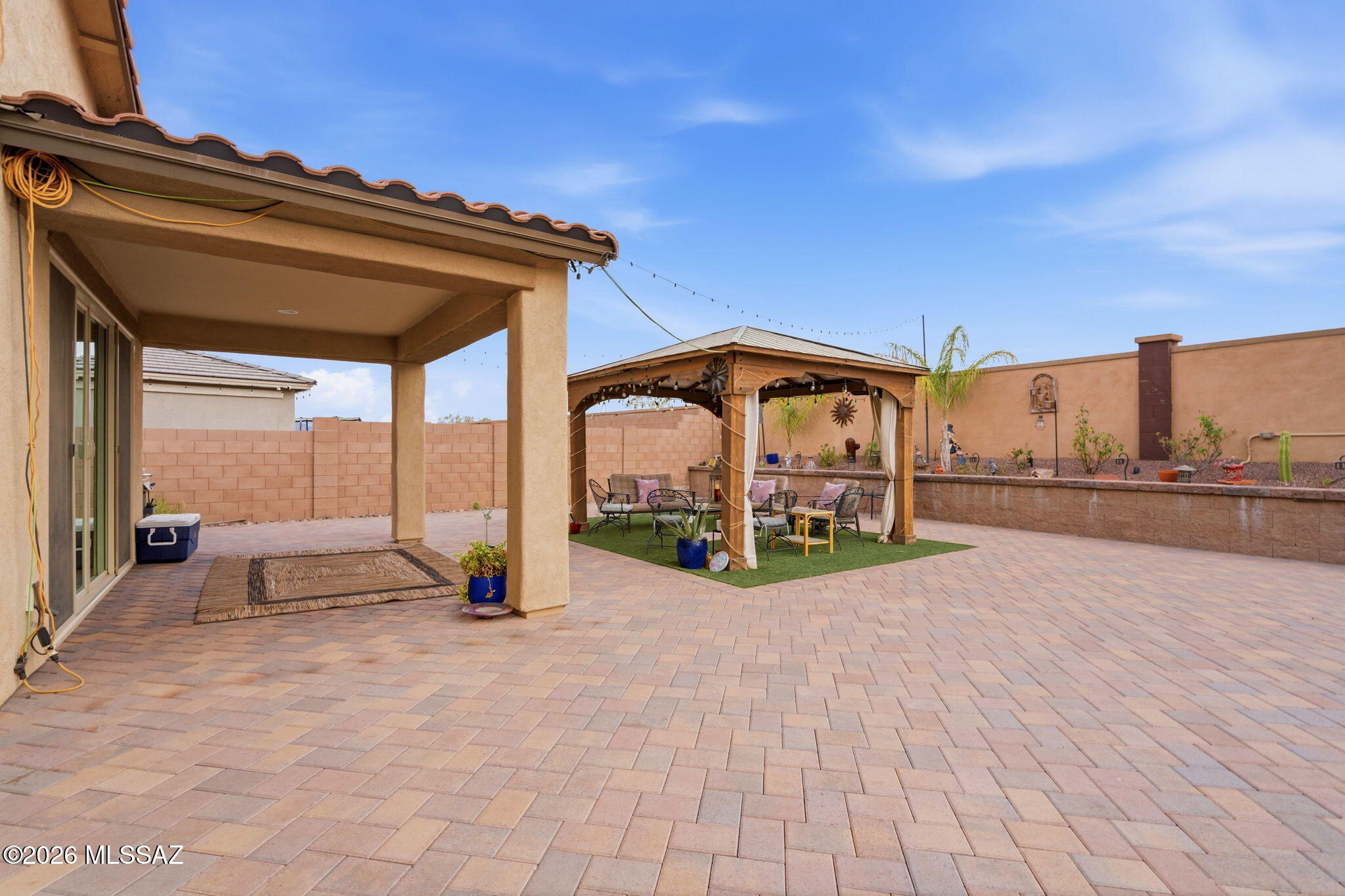 Entrada Del Rio - Residential