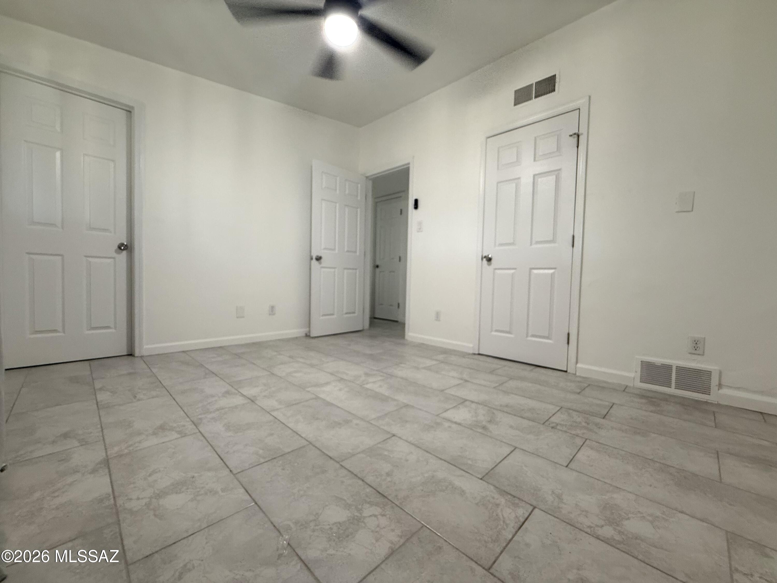 Mission Manor NO. 8 - Residential