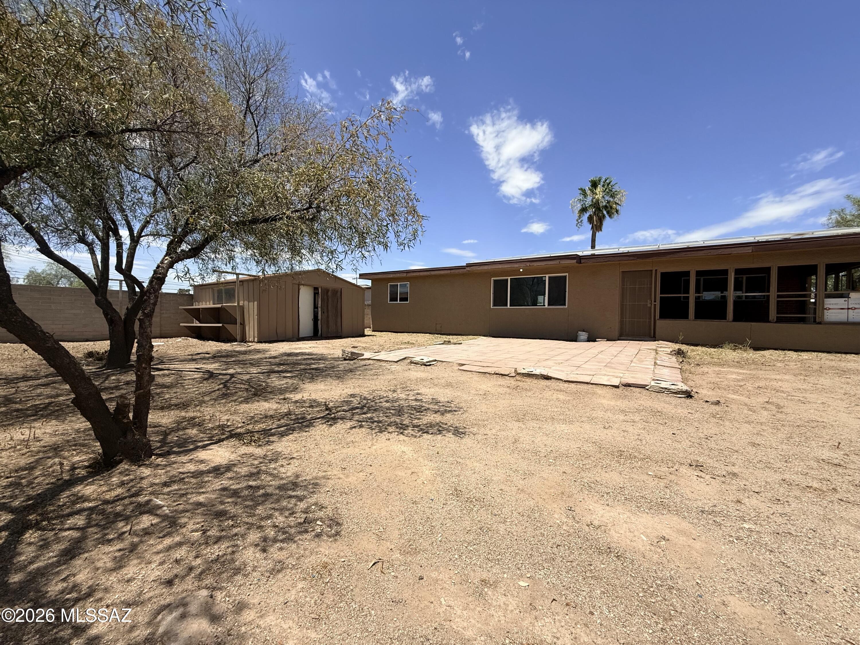 Mission Manor NO. 8 - Residential