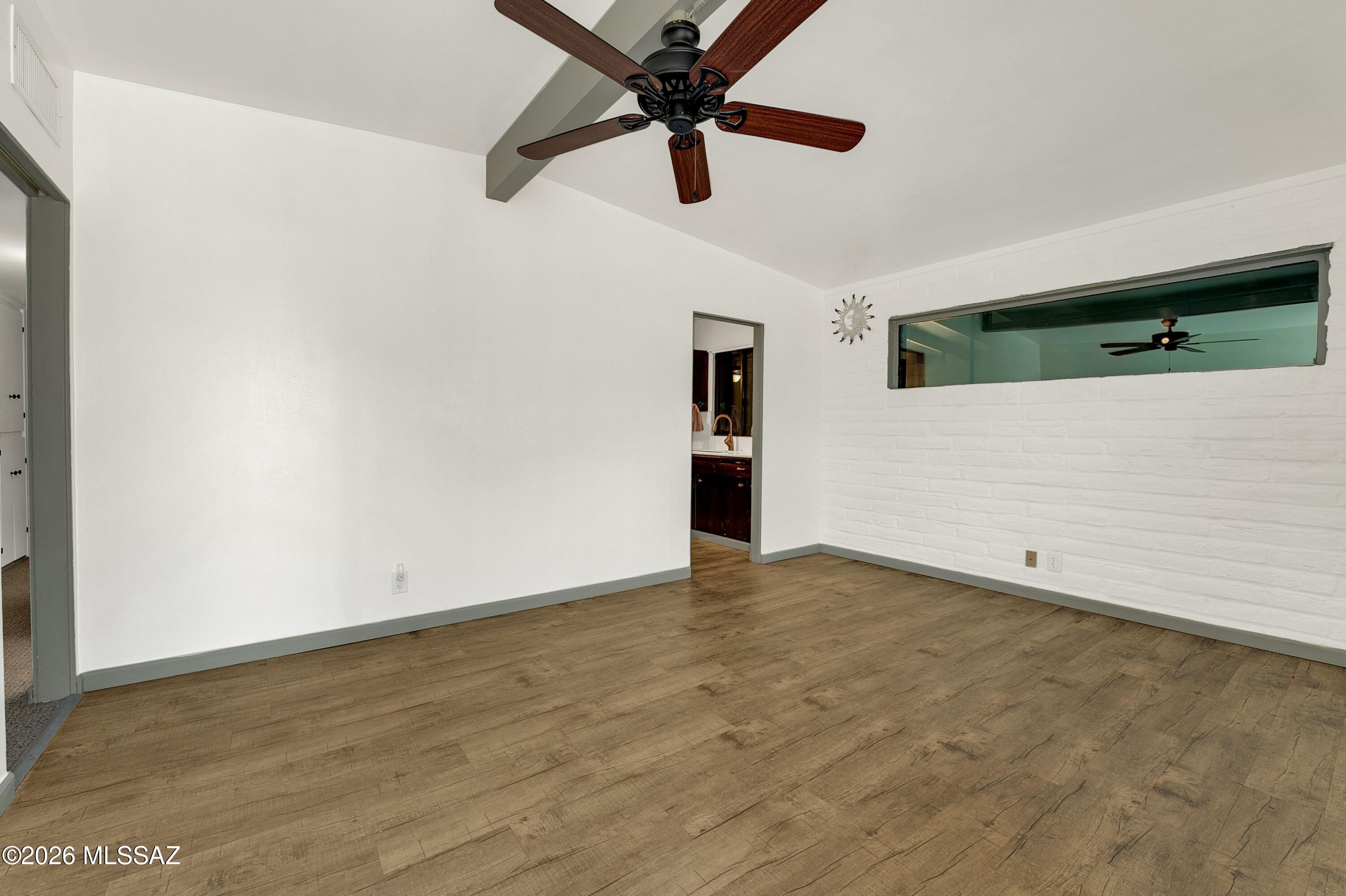 Kingston Knolls Terrace - Residential