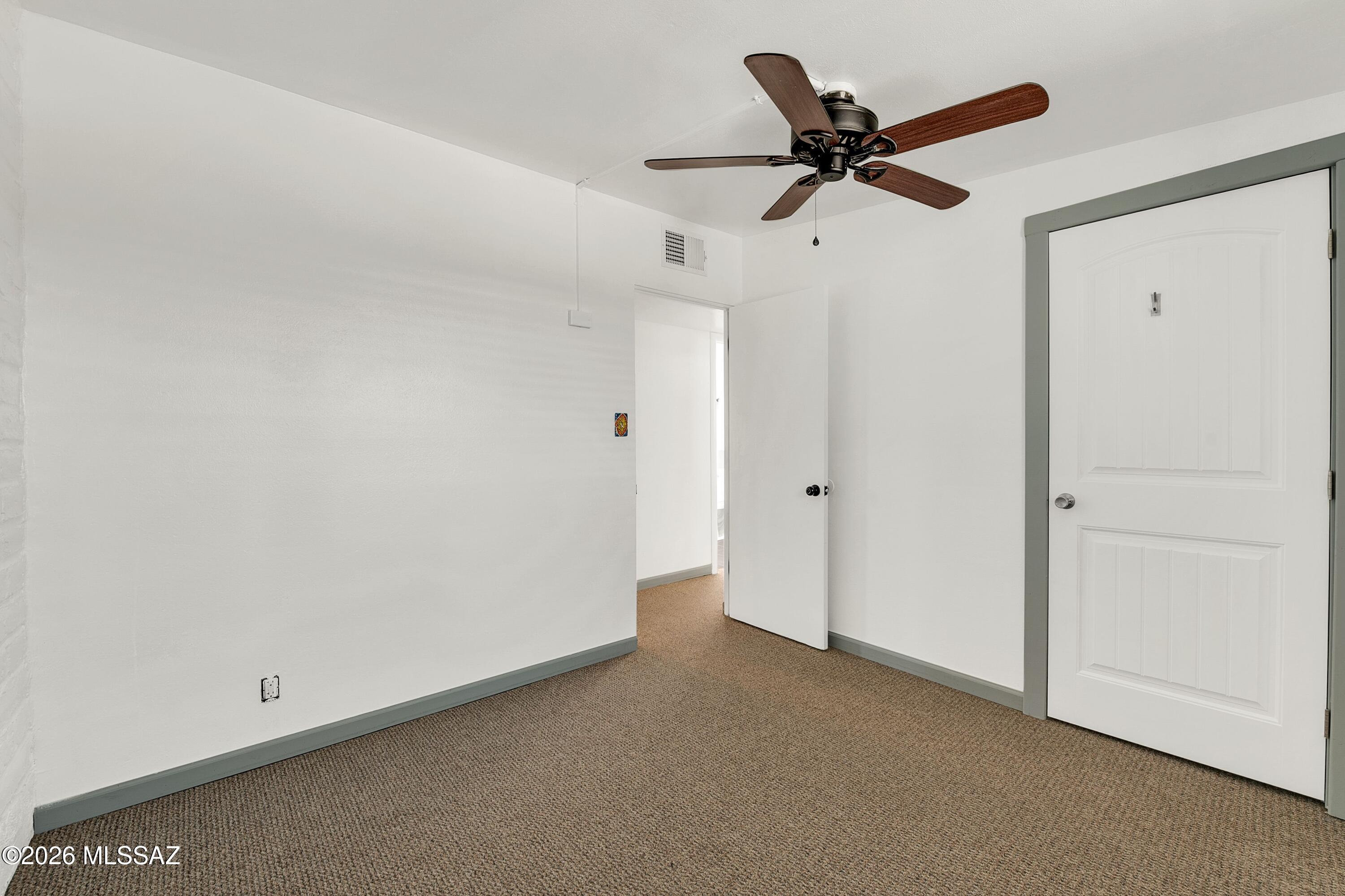 Kingston Knolls Terrace - Residential