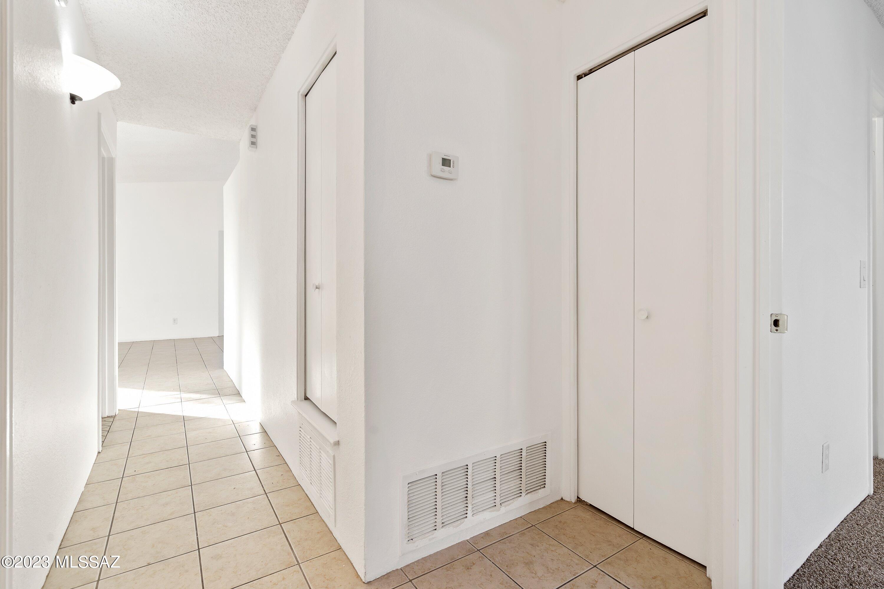 Oak Tree II at Midvale (273-519) - Residential Lease