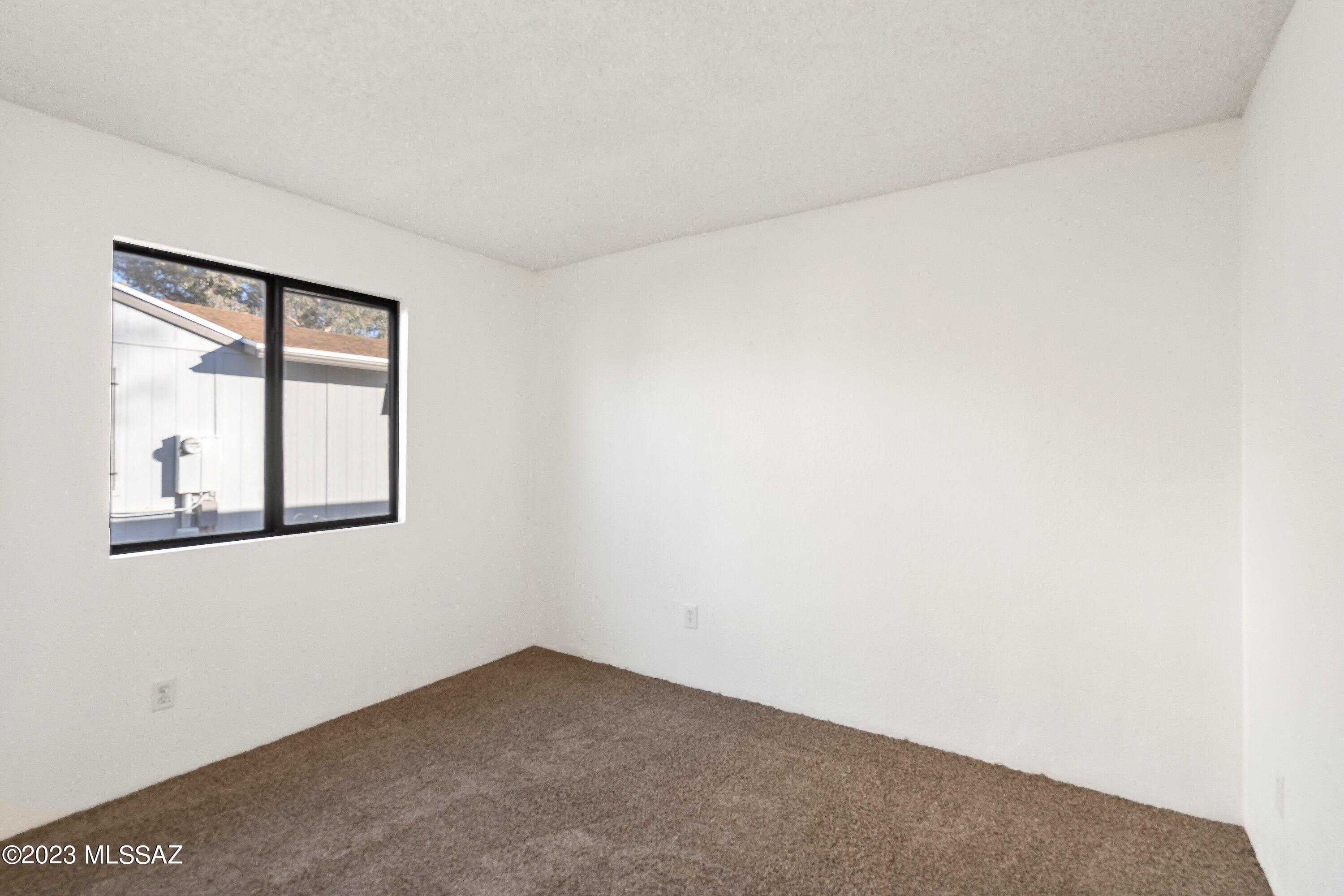 Oak Tree II at Midvale (273-519) - Residential Lease