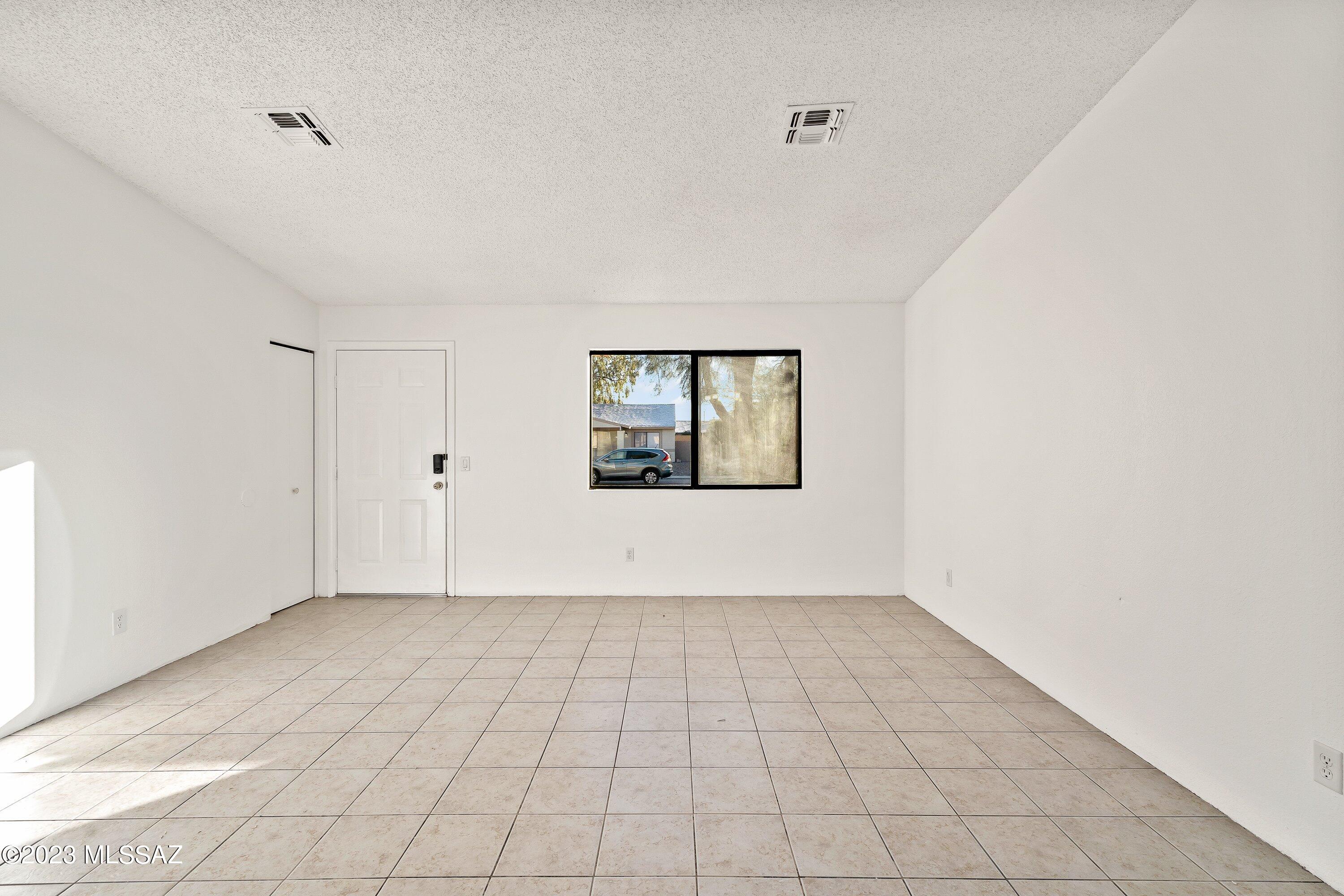 Oak Tree II at Midvale (273-519) - Residential Lease