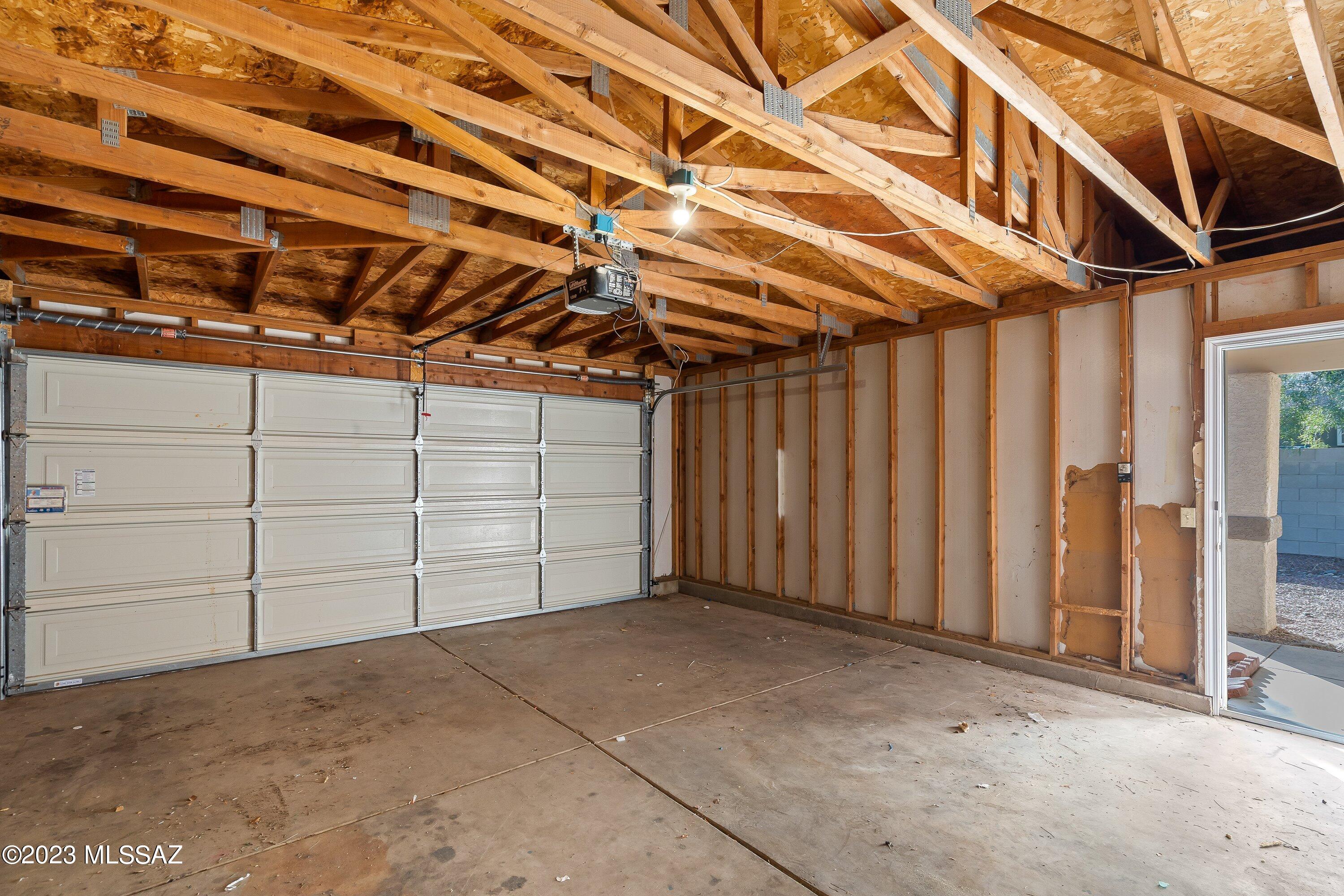 Oak Tree II at Midvale (273-519) - Residential Lease