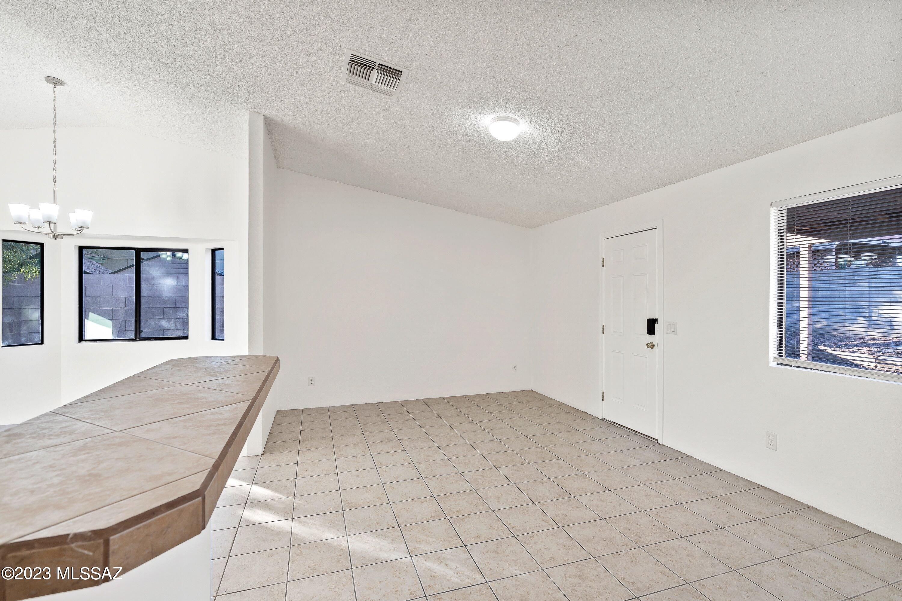 Oak Tree II at Midvale (273-519) - Residential Lease