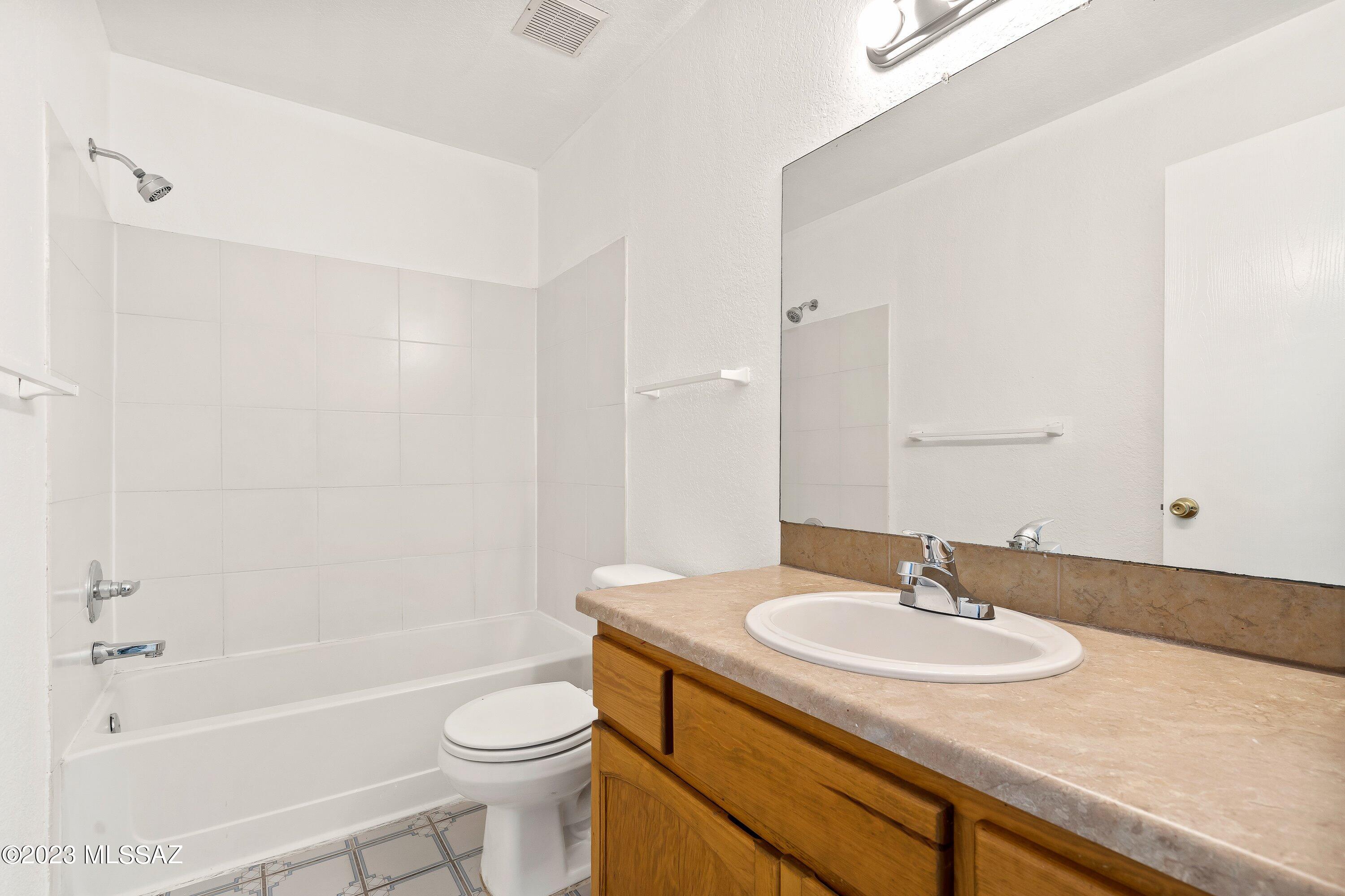 Oak Tree II at Midvale (273-519) - Residential Lease