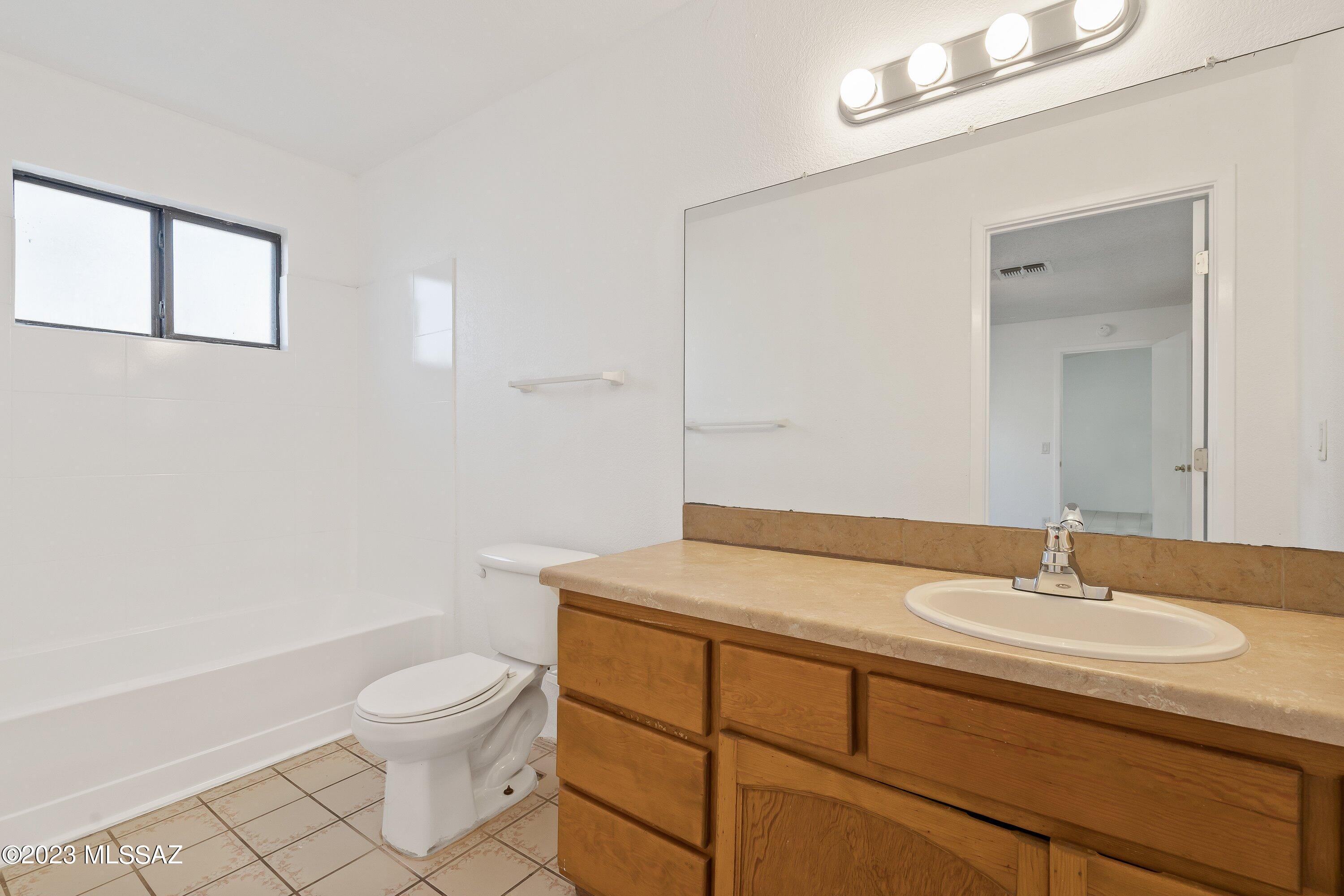 Oak Tree II at Midvale (273-519) - Residential Lease