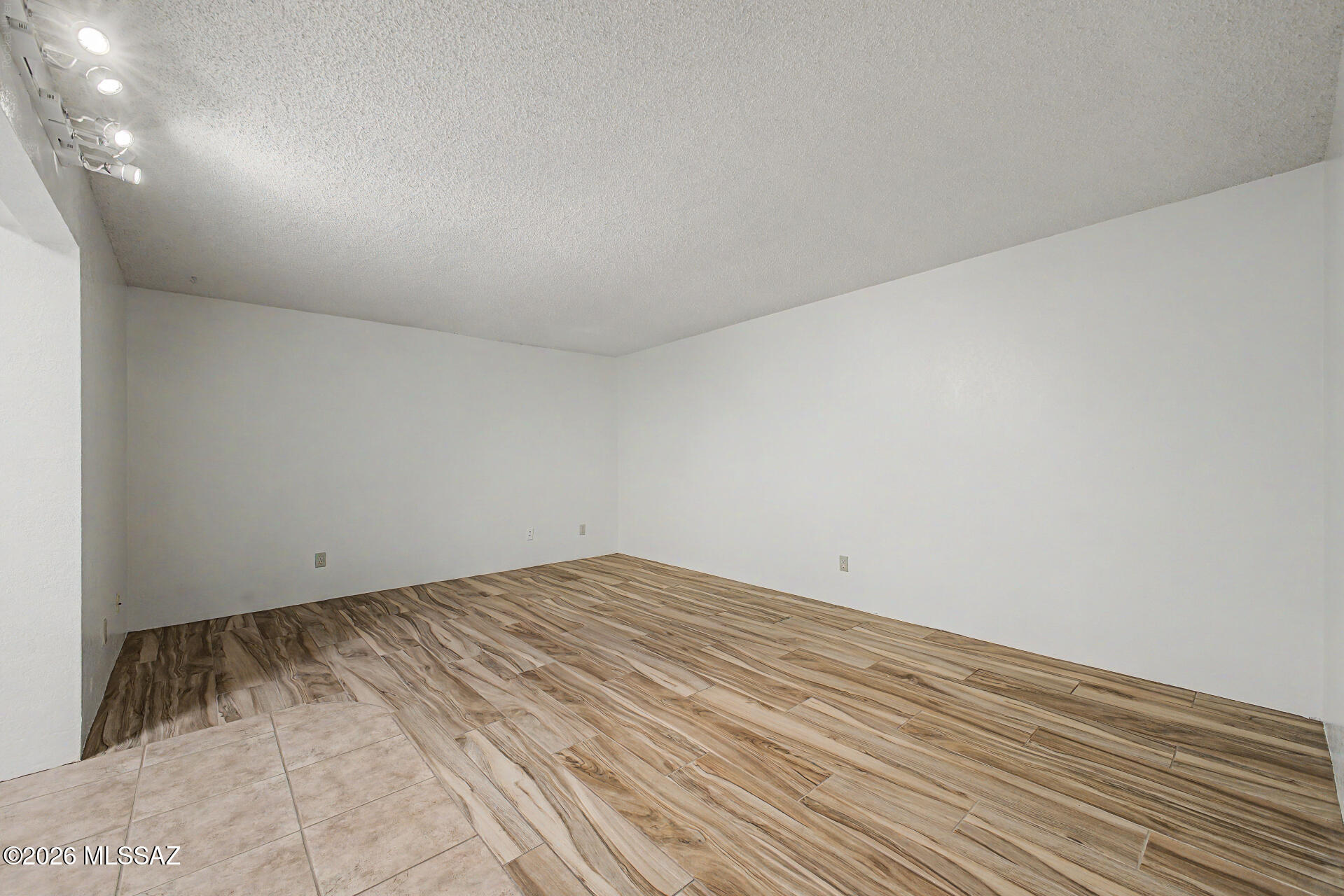 Rio Cancion Twnhms. and Professional - Residential