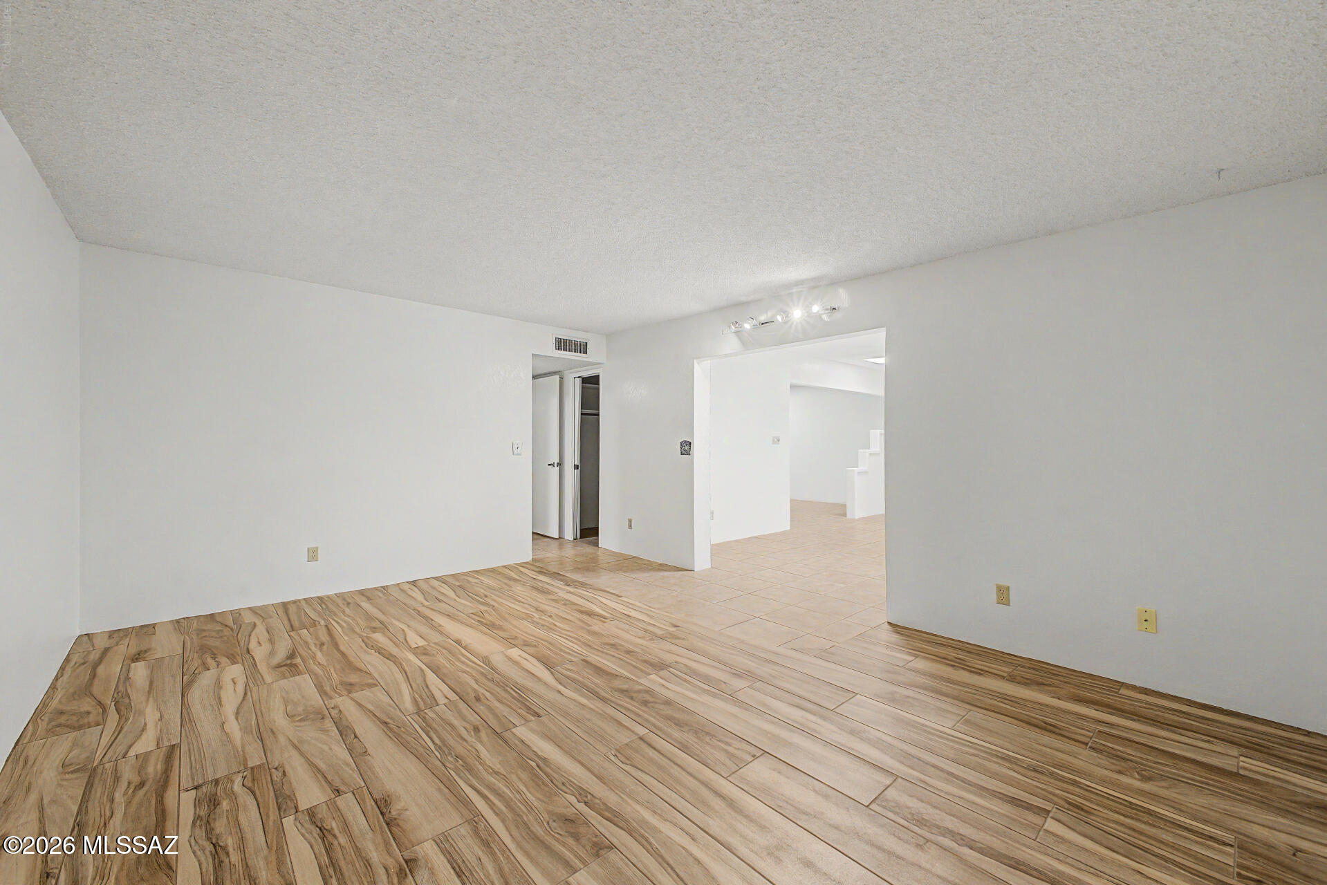 Rio Cancion Twnhms. and Professional - Residential