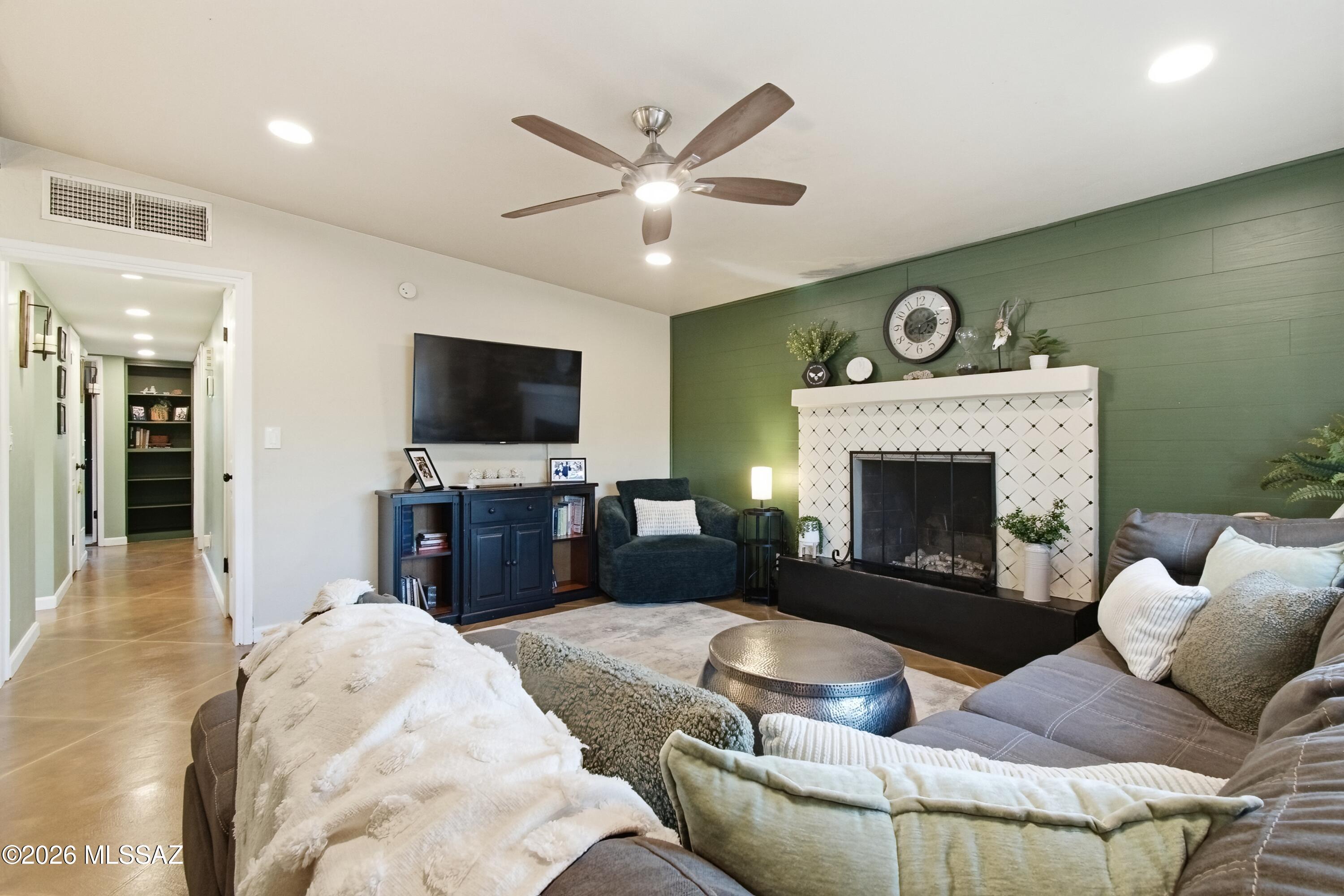 Mountain View Acre Farms - Residential