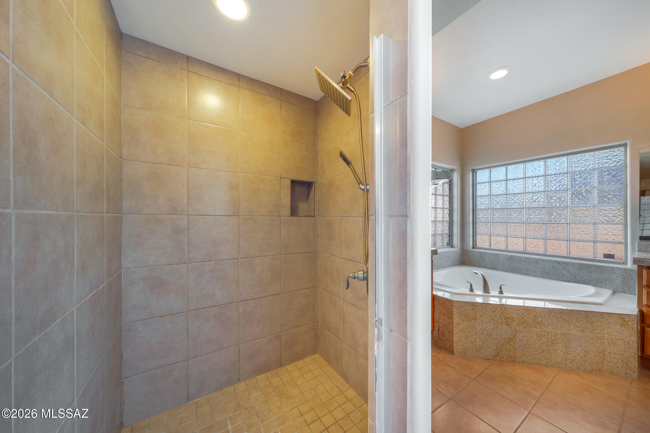 New Tucson Unit NO. 28 - Residential