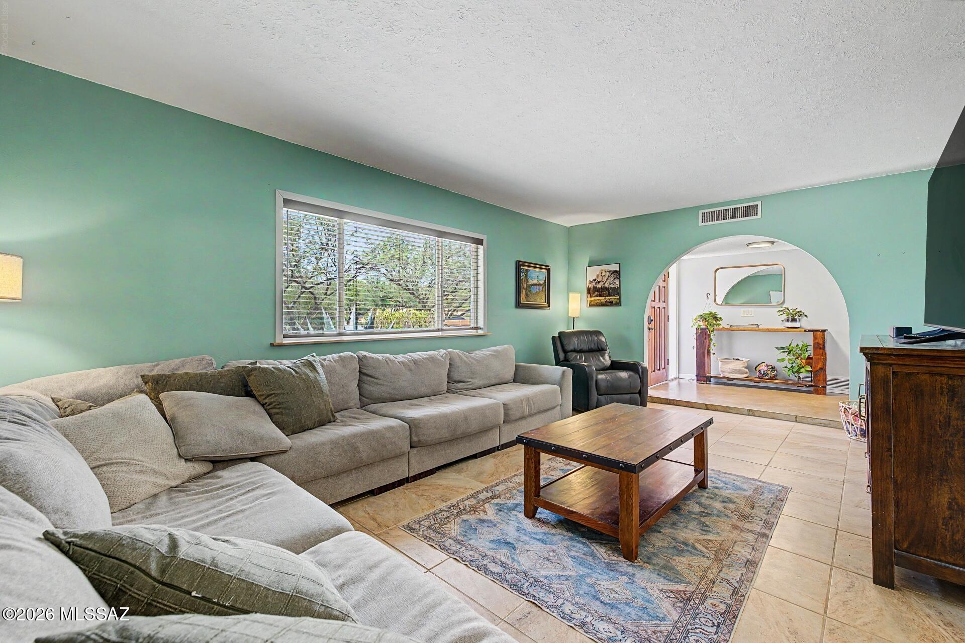 Bel Air Ranch Est - Residential